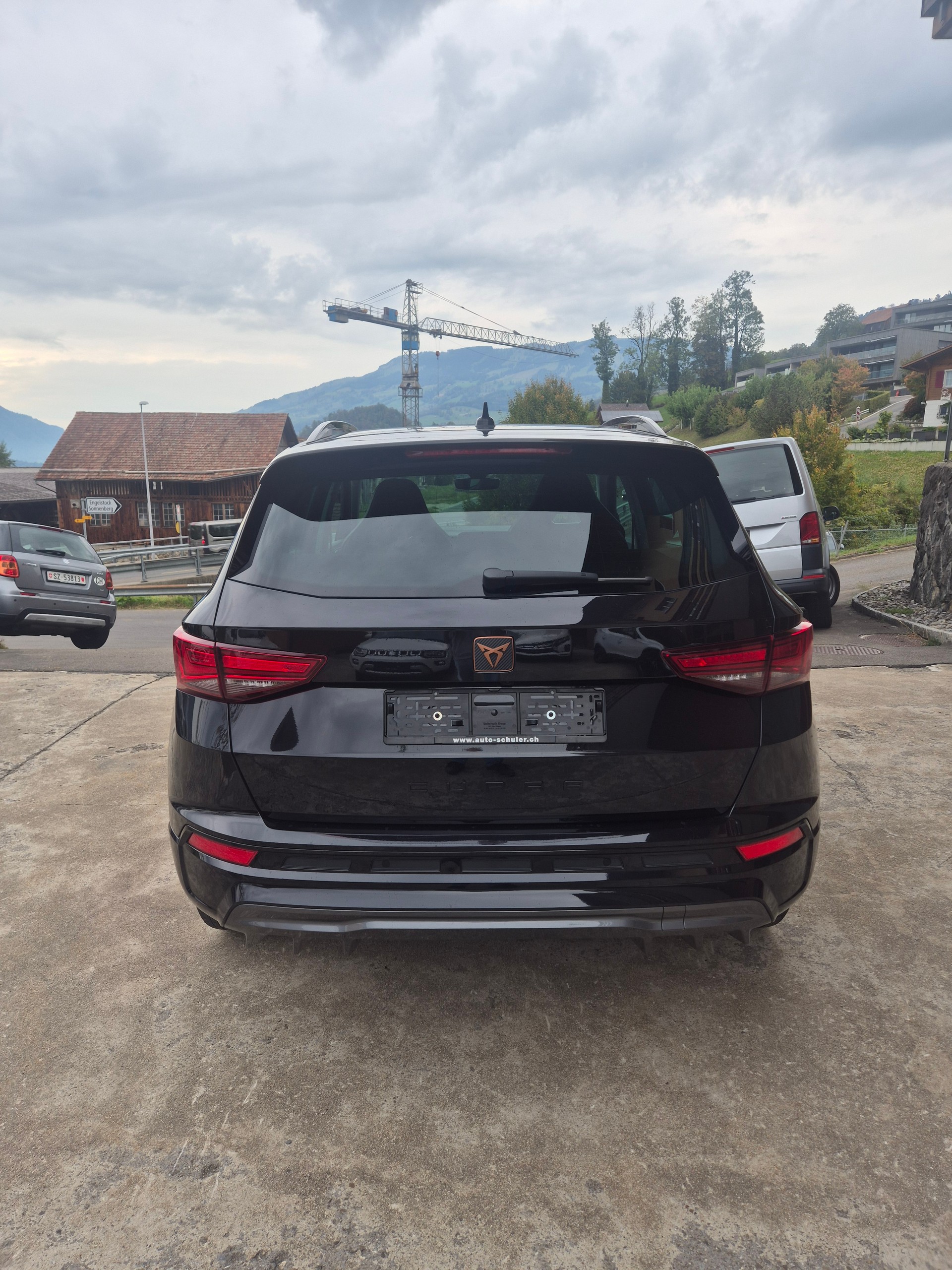 CUPRA Ateca 2.0TSI 4Drive DSG mit AHK und Panoramadach usw...-image-2