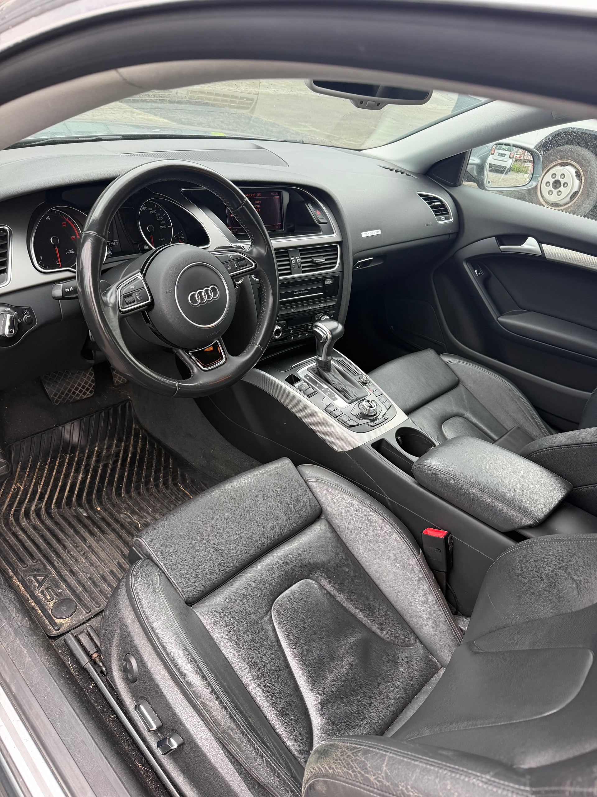 AUDI A5 Coupé 3.0 TDI quattro S-tronic-image-8