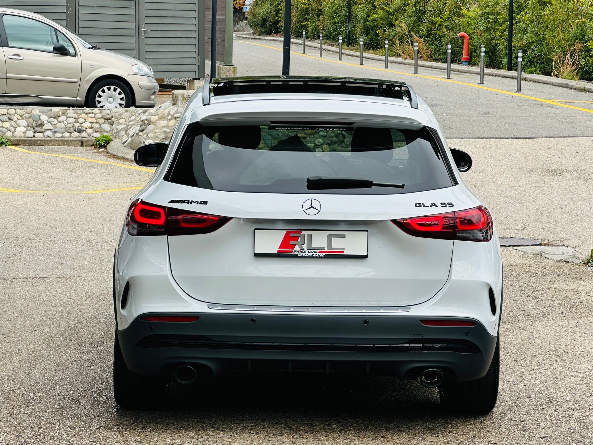 MERCEDES-BENZ GLA 35 AMG 4Matic 8G-Speedshift DCT-image-10