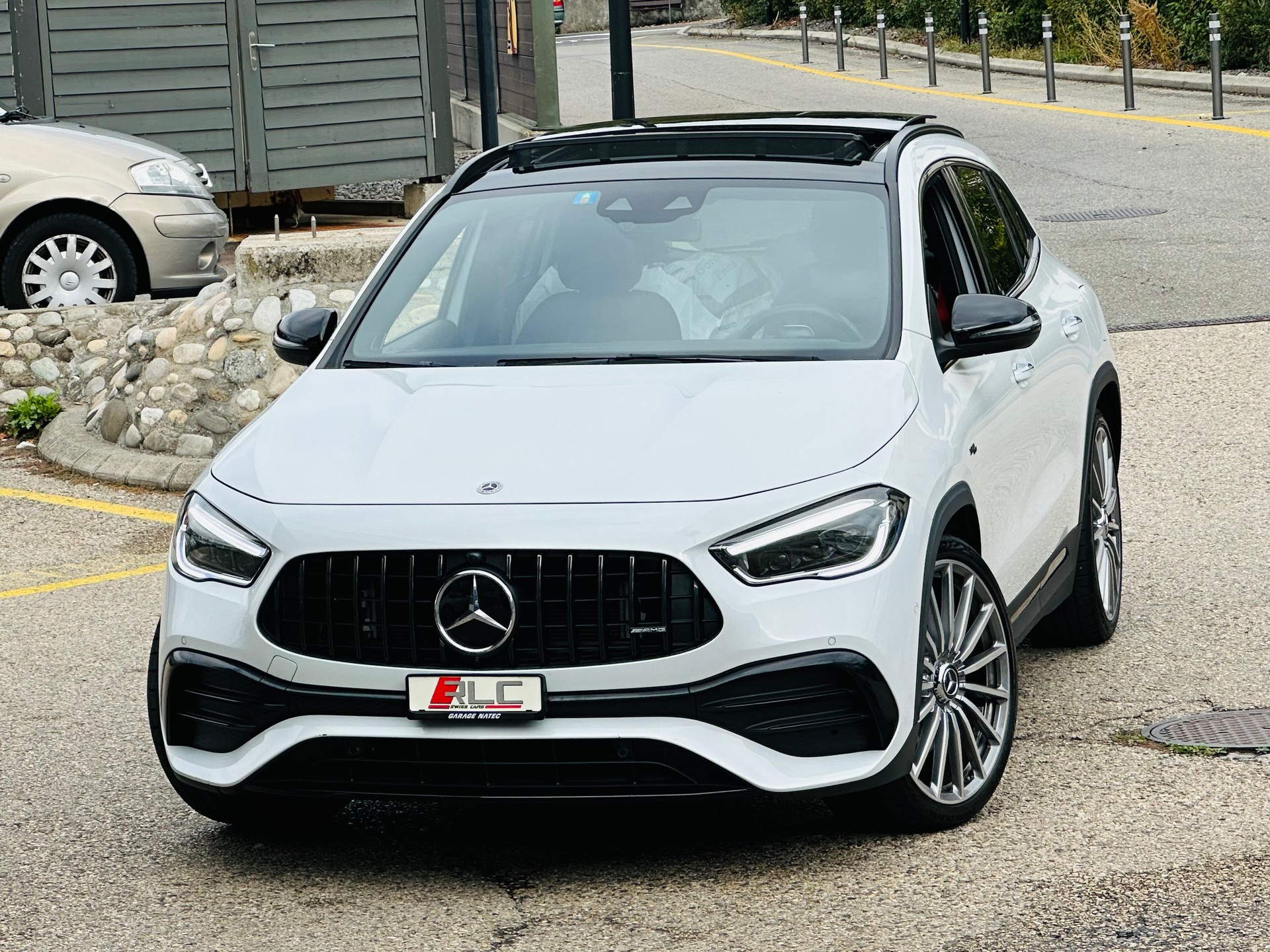 MERCEDES-BENZ GLA 35 AMG 4Matic 8G-Speedshift DCT