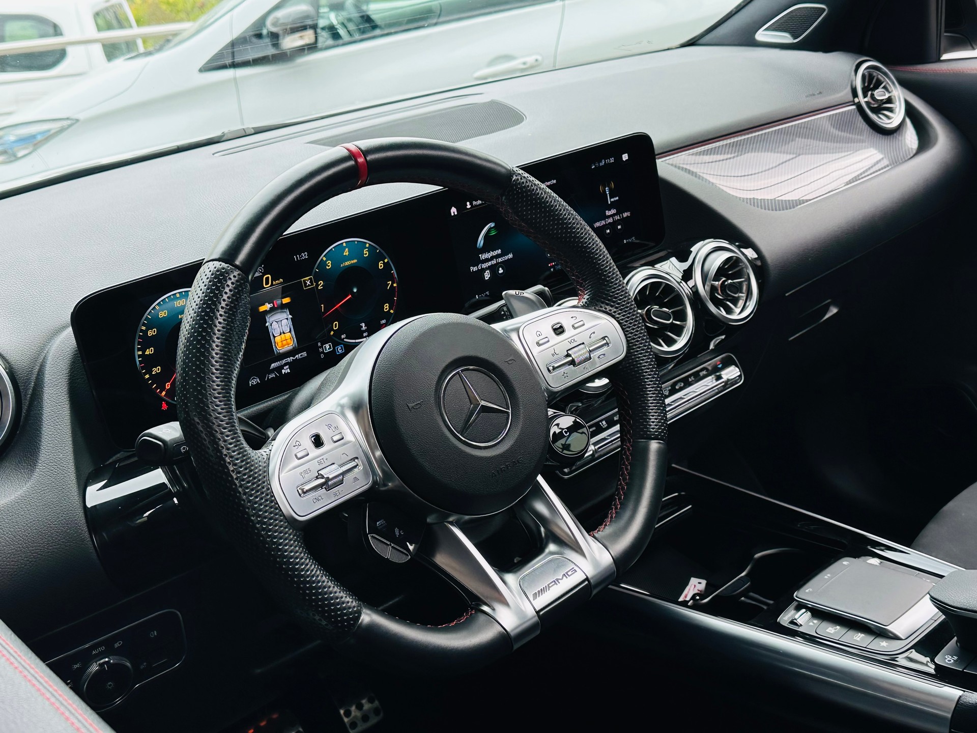 MERCEDES-BENZ GLA 35 AMG 4Matic 8G-Speedshift DCT-image-17