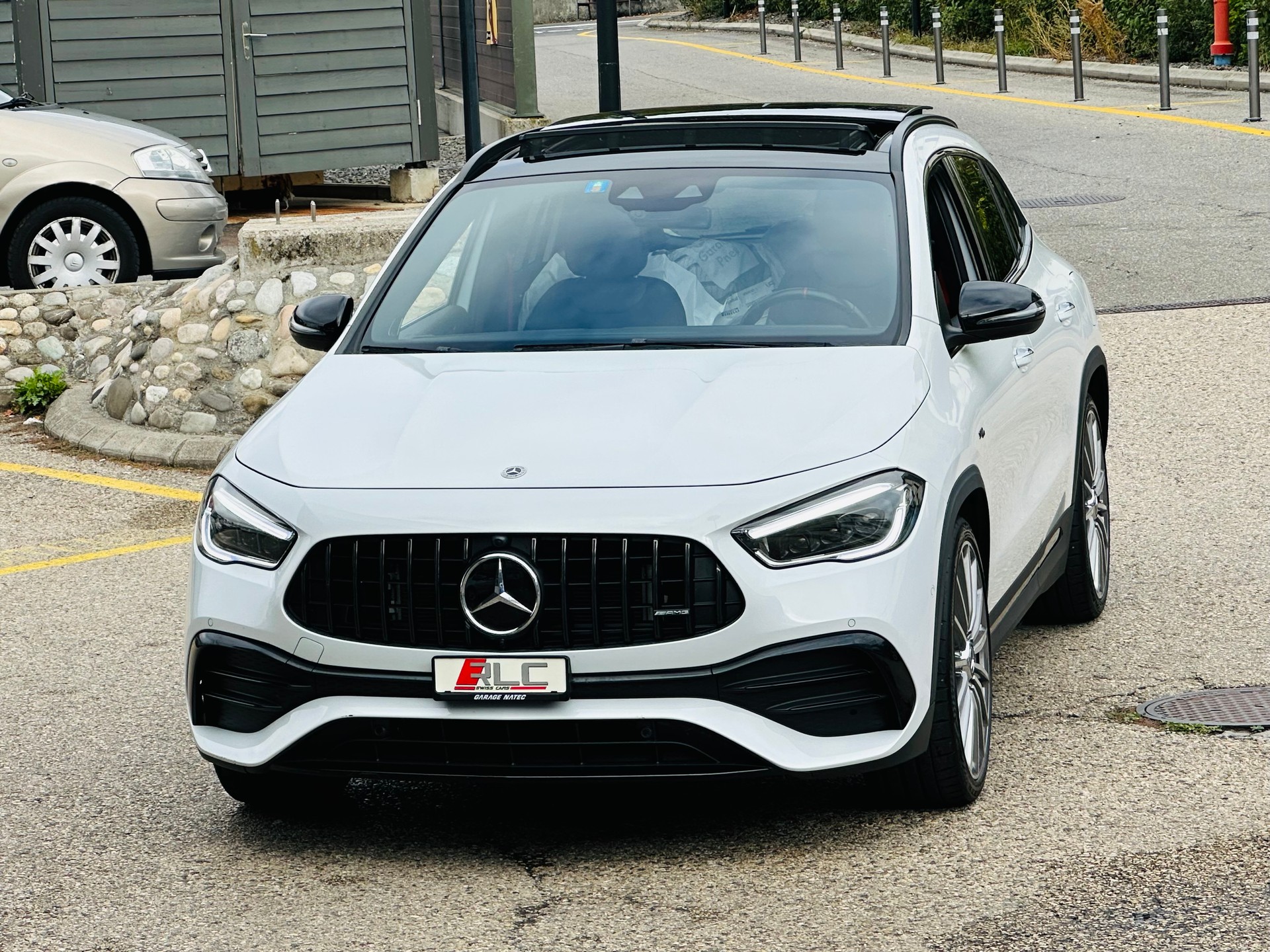 MERCEDES-BENZ GLA 35 AMG 4Matic 8G-Speedshift DCT-image-4