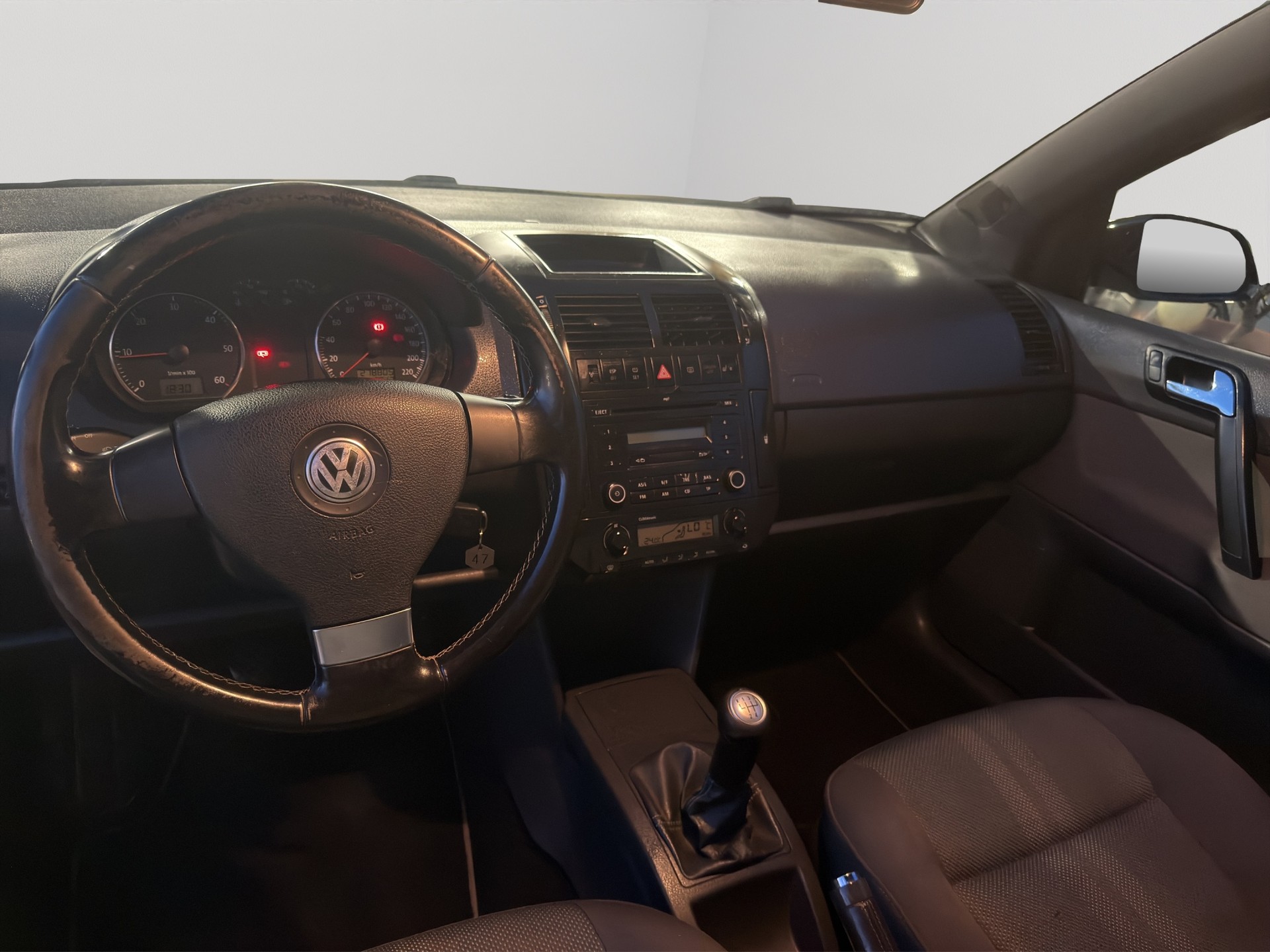 VW Polo 1.4 TDI Comfortline-image-9