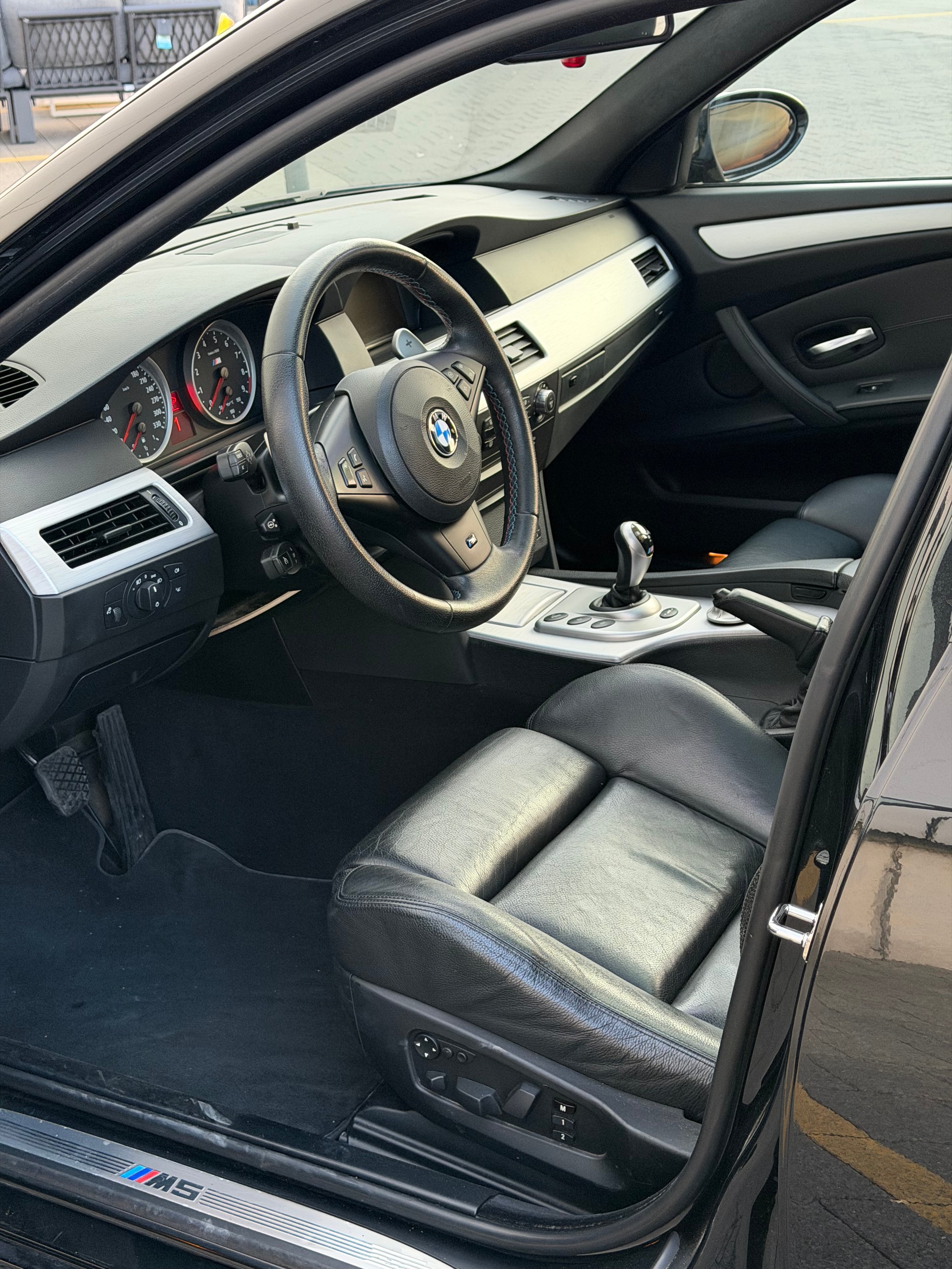 BMW E60 5.0 V10-image-5