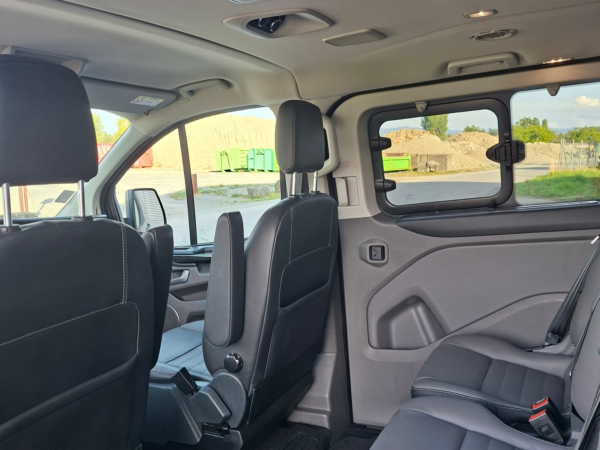 FORD Tourneo Custom 320 L1H1 Titanium X A-image-12