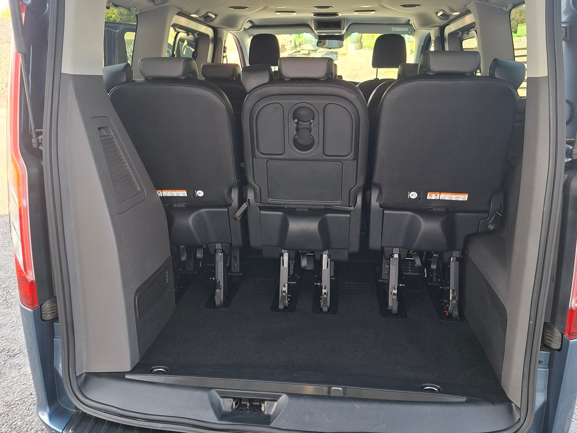 FORD Tourneo Custom 320 L1H1 Titanium X A-image-14