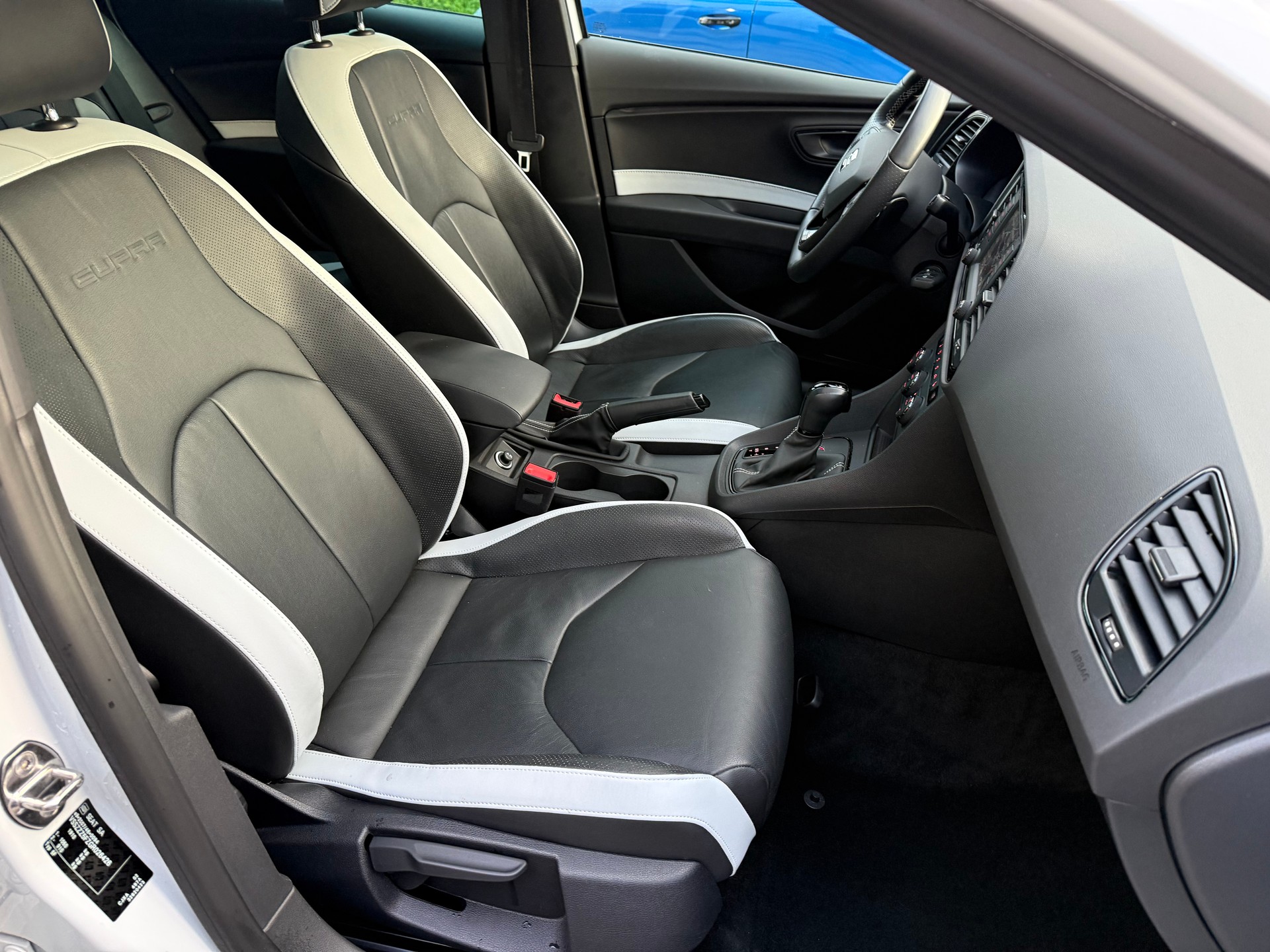 SEAT Leon 2.0 TSI Cupra 280 DSG-image-13