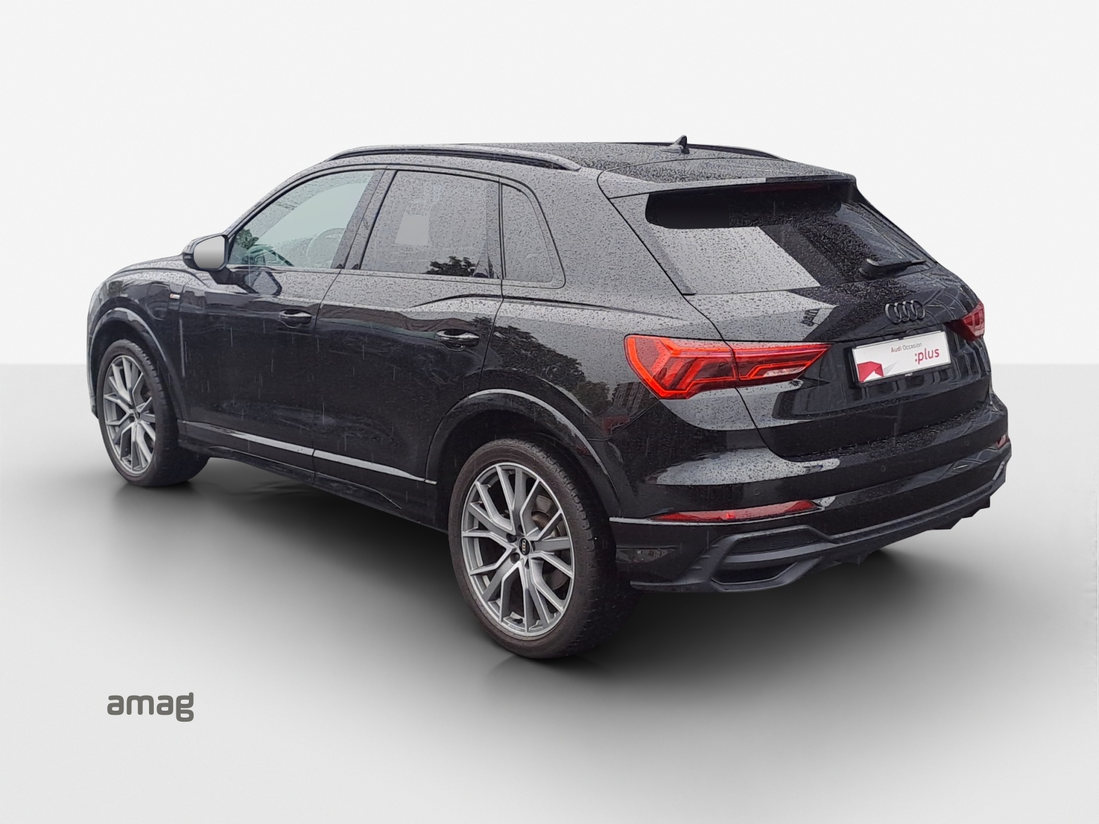 AUDI Q3 45 TFSI e S line S-tronic-image-2