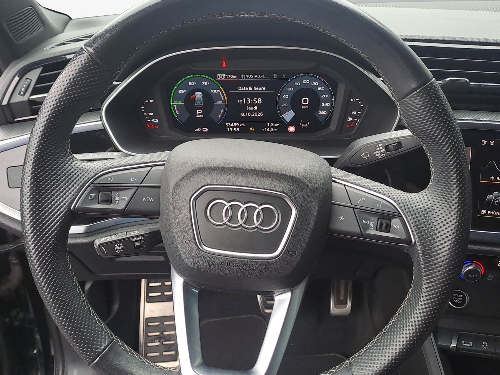 AUDI Q3 45 TFSI e S line S-tronic-image-9