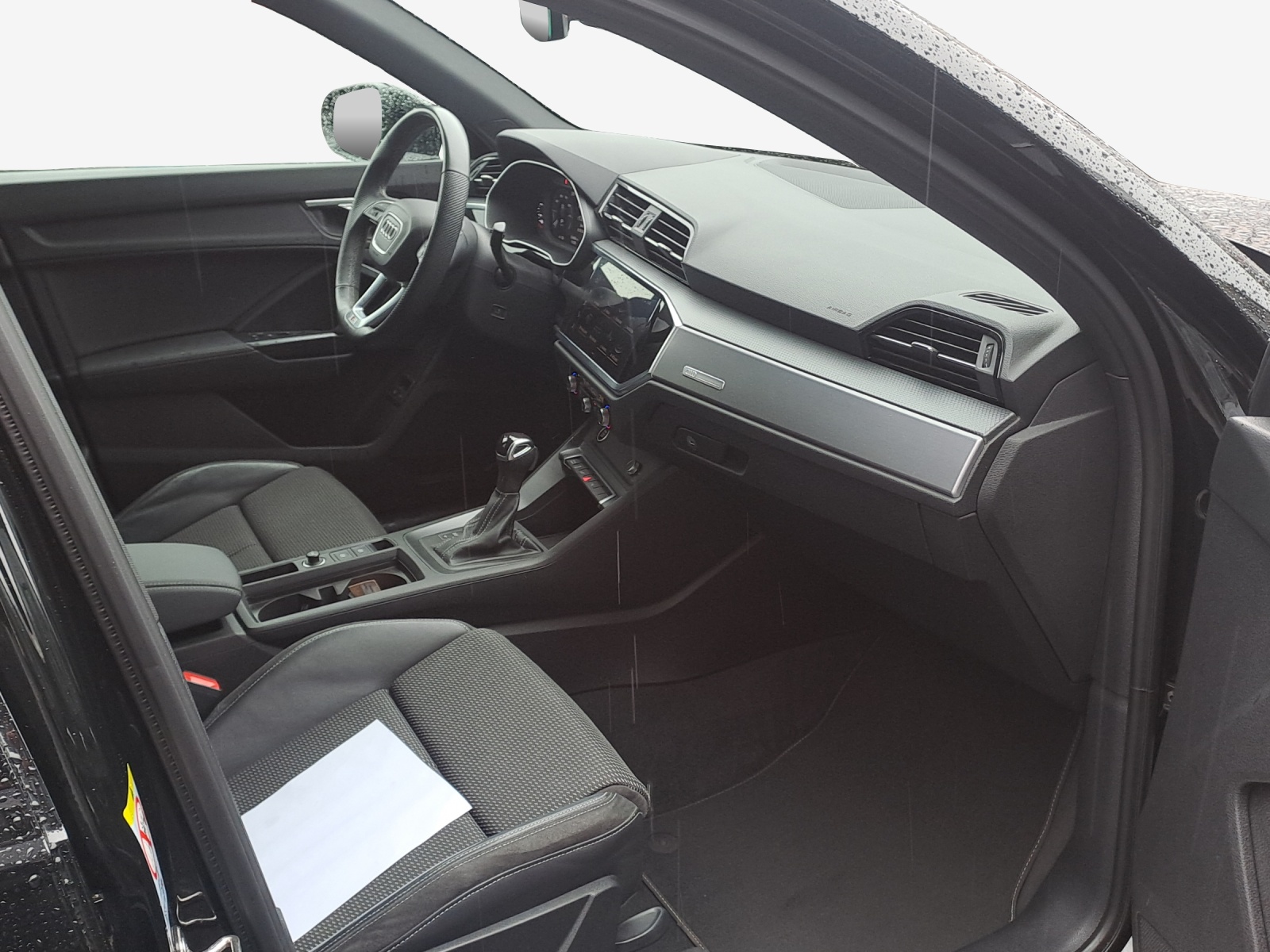 AUDI Q3 45 TFSI e S line S-tronic-image-13