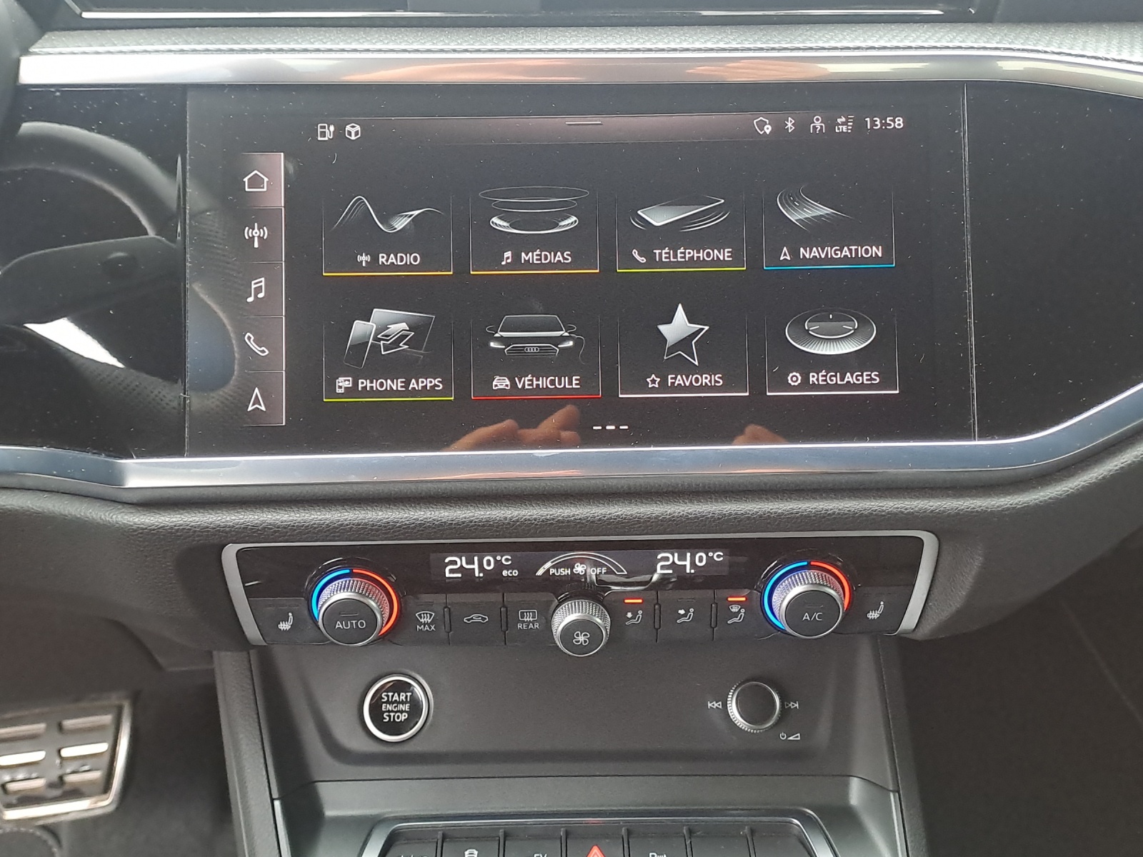 AUDI Q3 45 TFSI e S line S-tronic-image-10