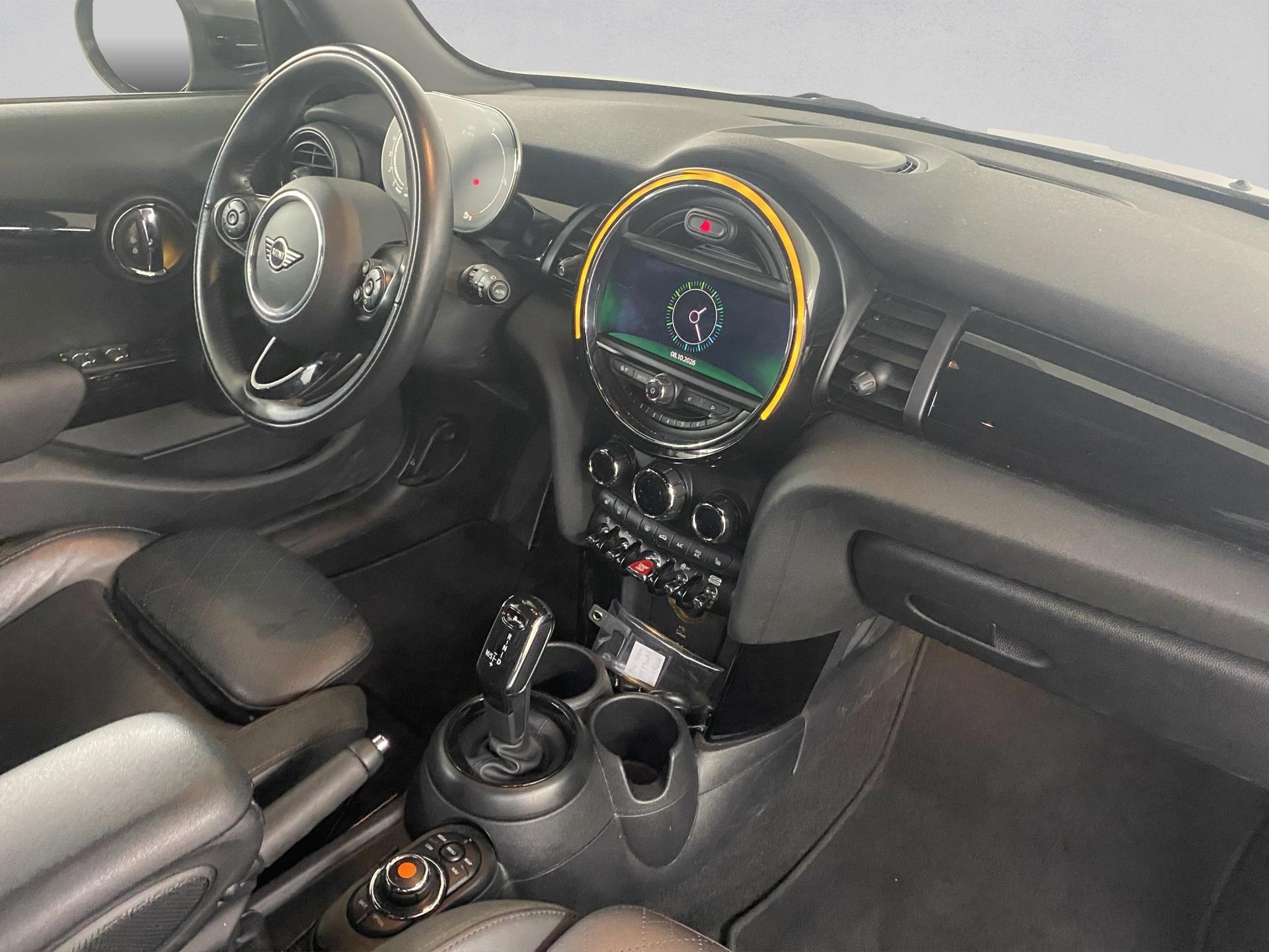 MINI Cooper Steptronic DKG-image-22