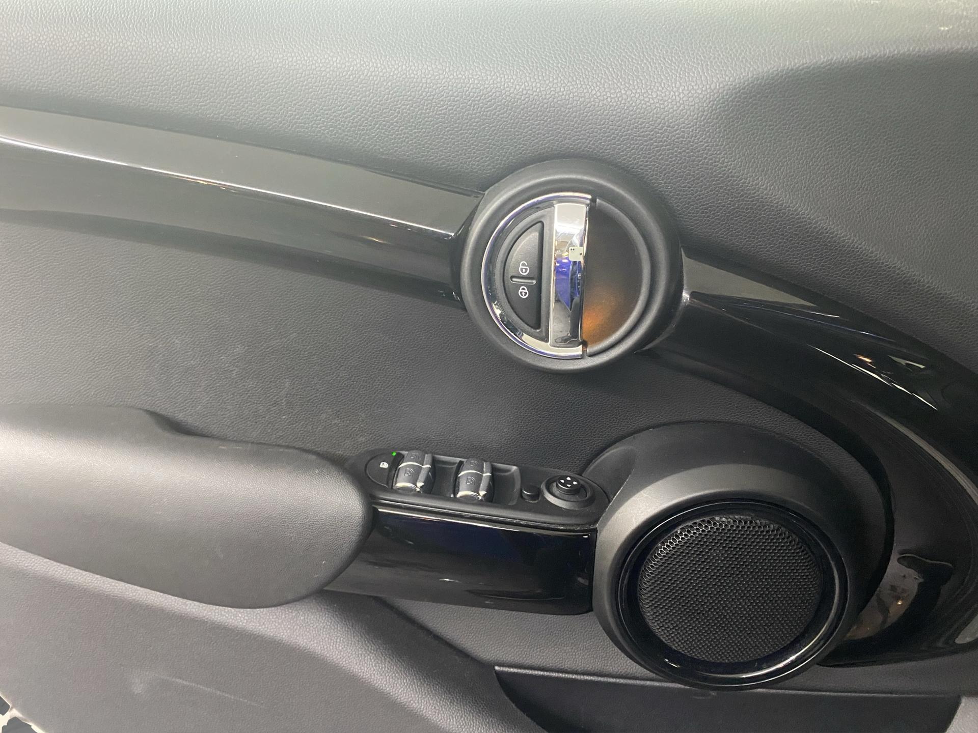 MINI Cooper Steptronic DKG-image-21