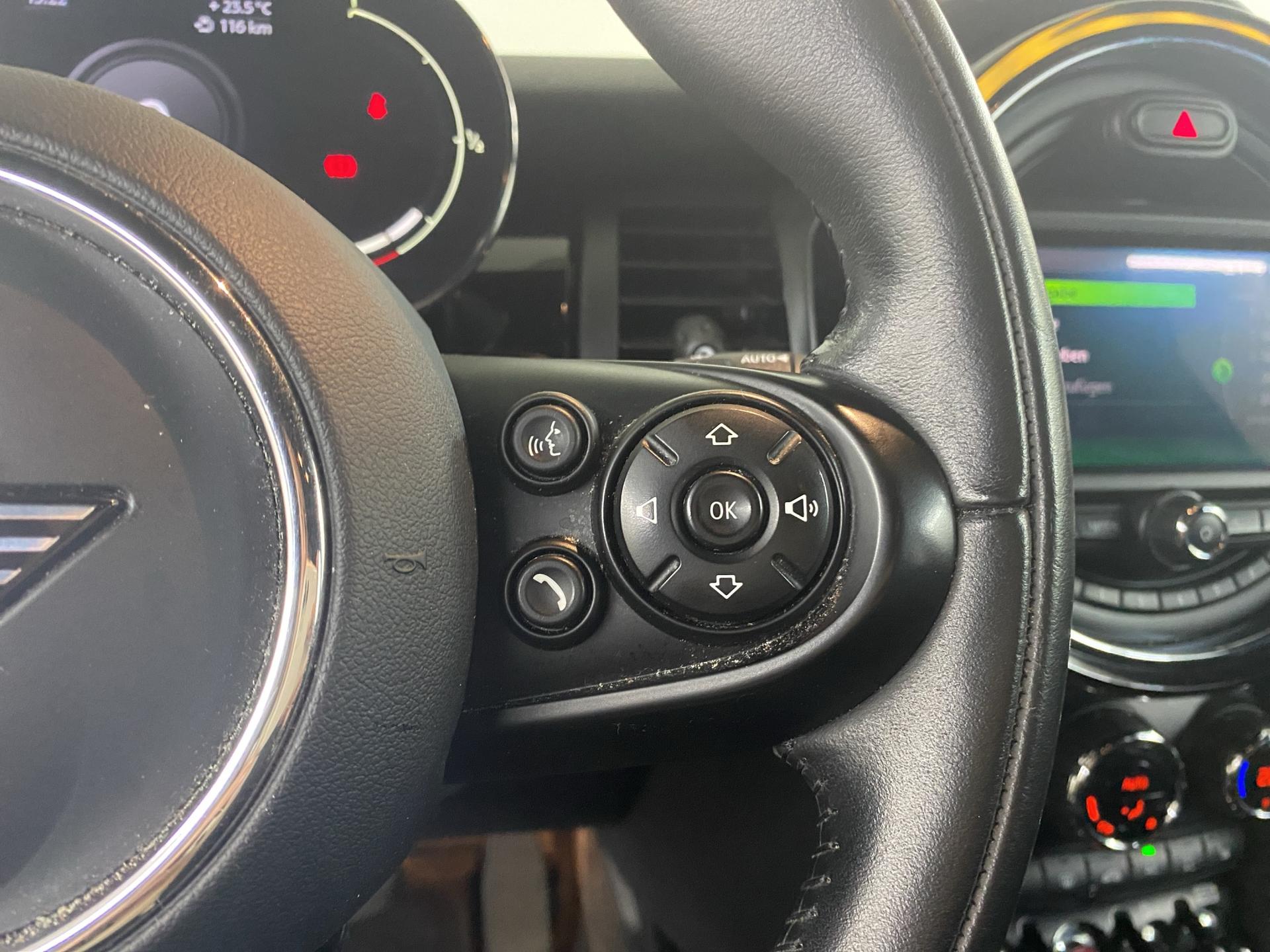 MINI Cooper Steptronic DKG-image-16
