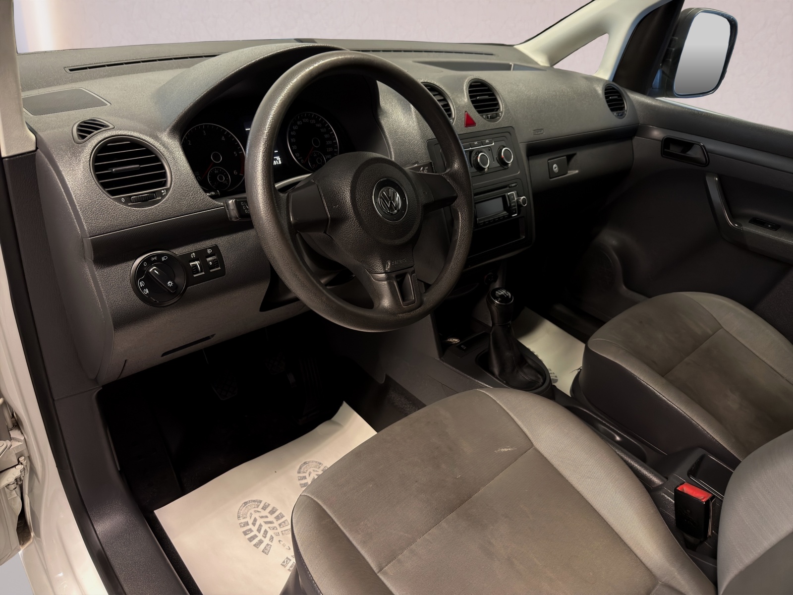 VW Caddy 1.6 TDI-image-7