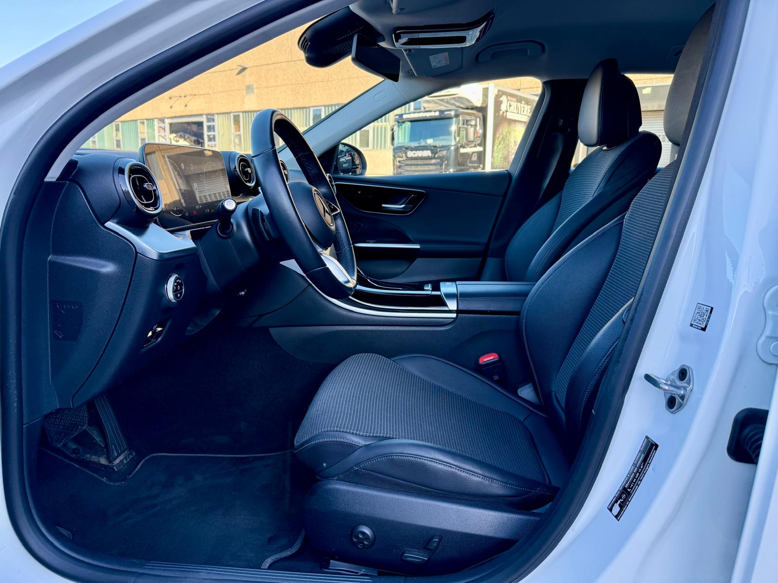 MERCEDES-BENZ C 220 d T 4Matic Avantgarde-image-20