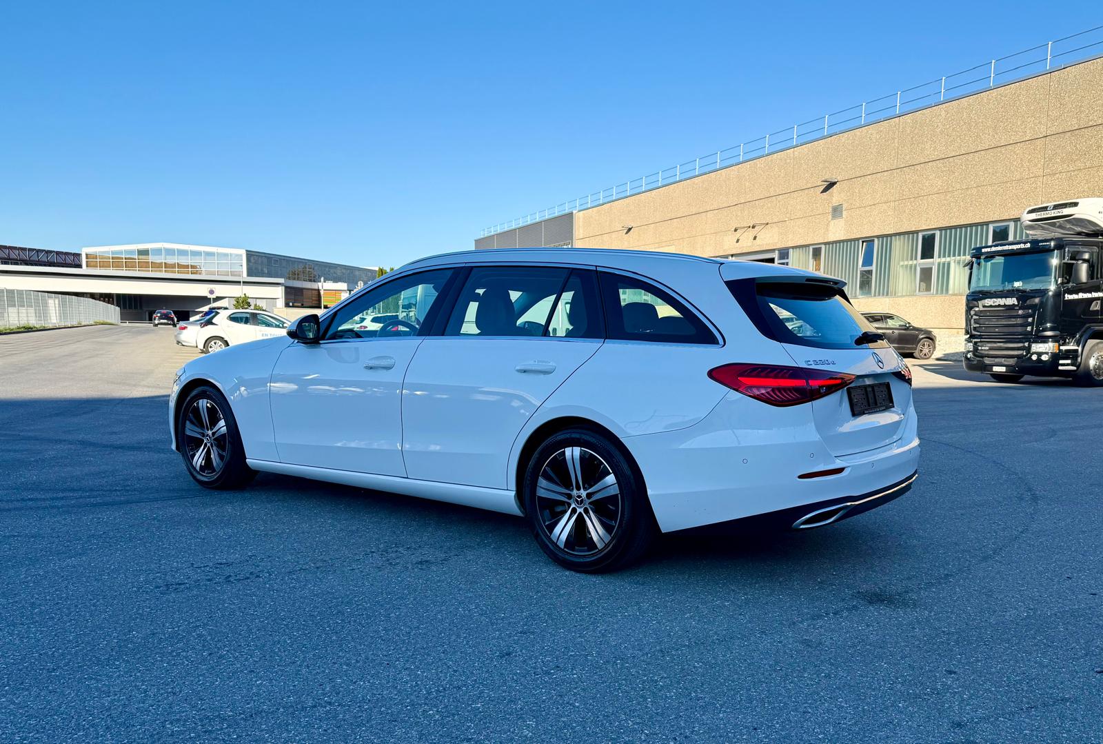 MERCEDES-BENZ C 220 d T 4Matic Avantgarde-image-3