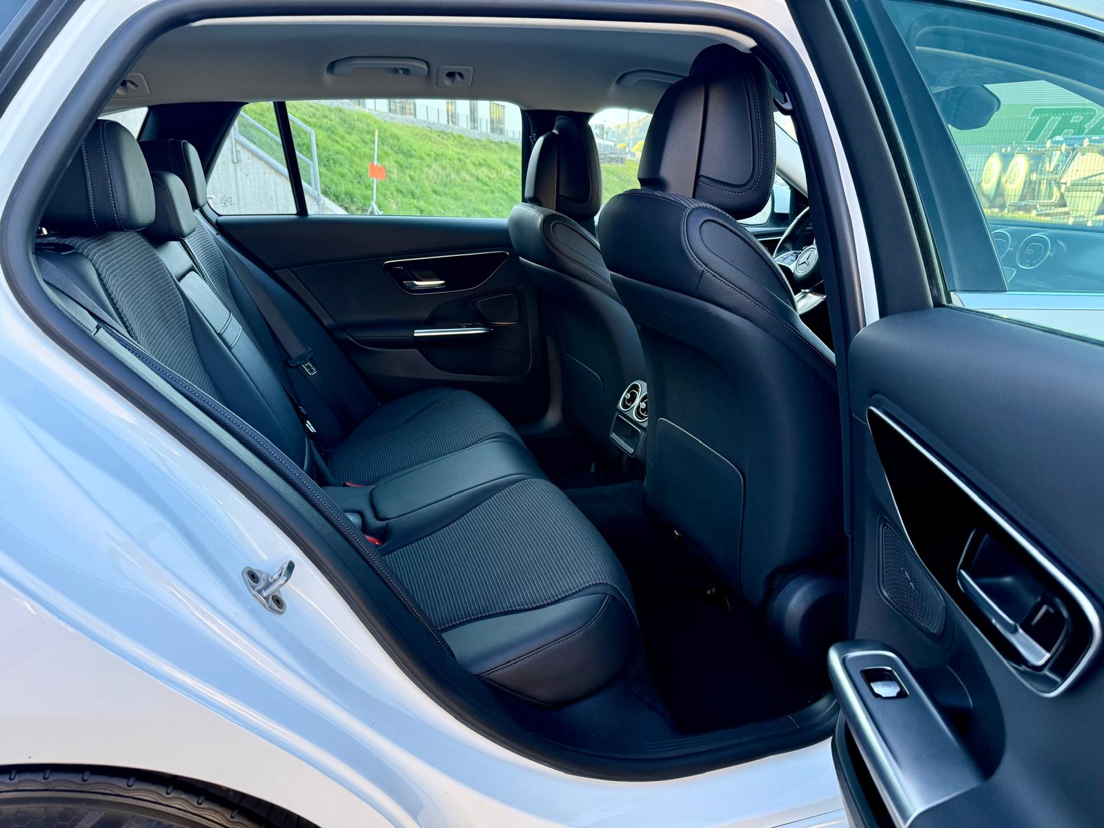 MERCEDES-BENZ C 220 d T 4Matic Avantgarde-image-26
