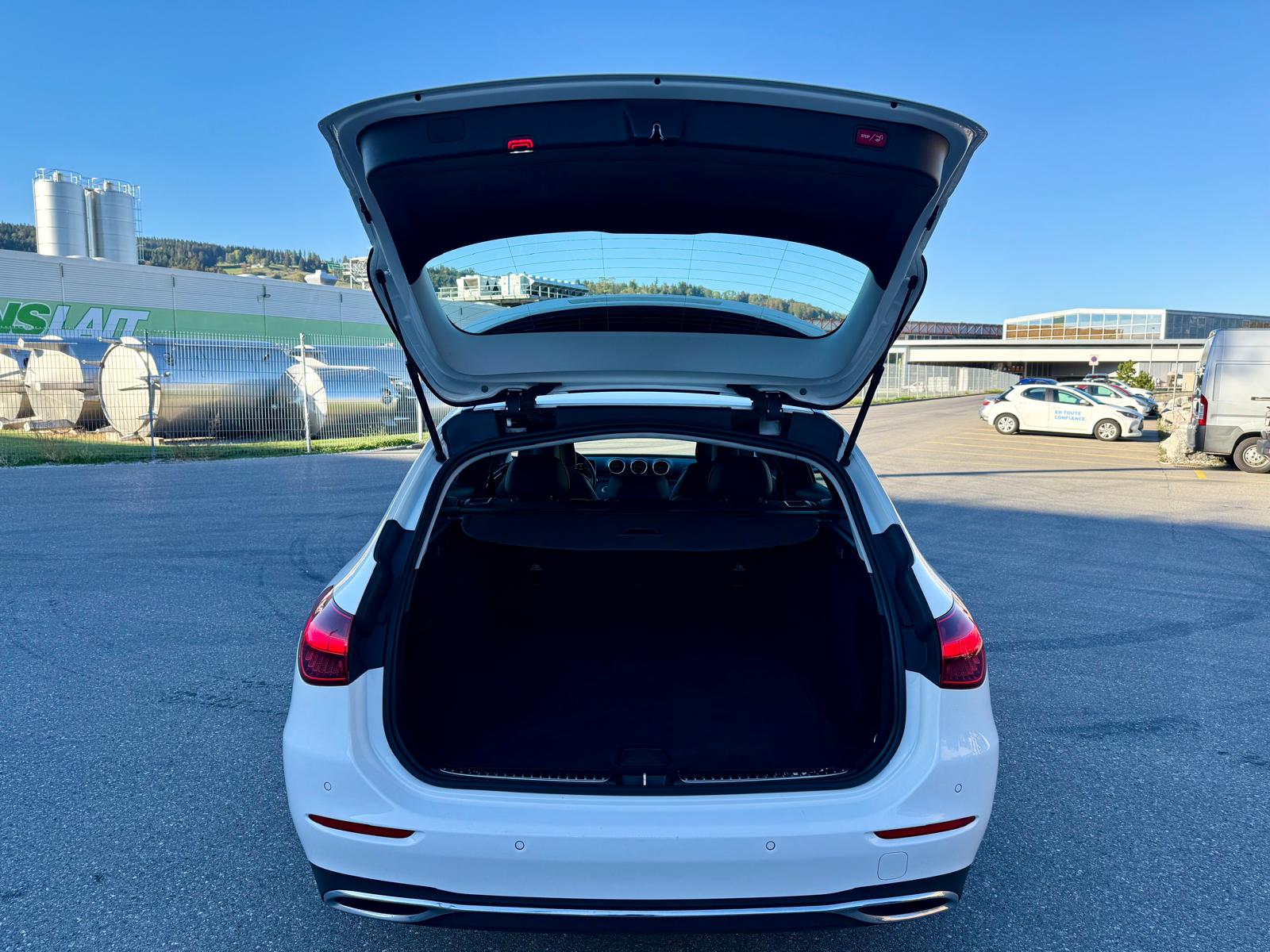 MERCEDES-BENZ C 220 d T 4Matic Avantgarde-image-25
