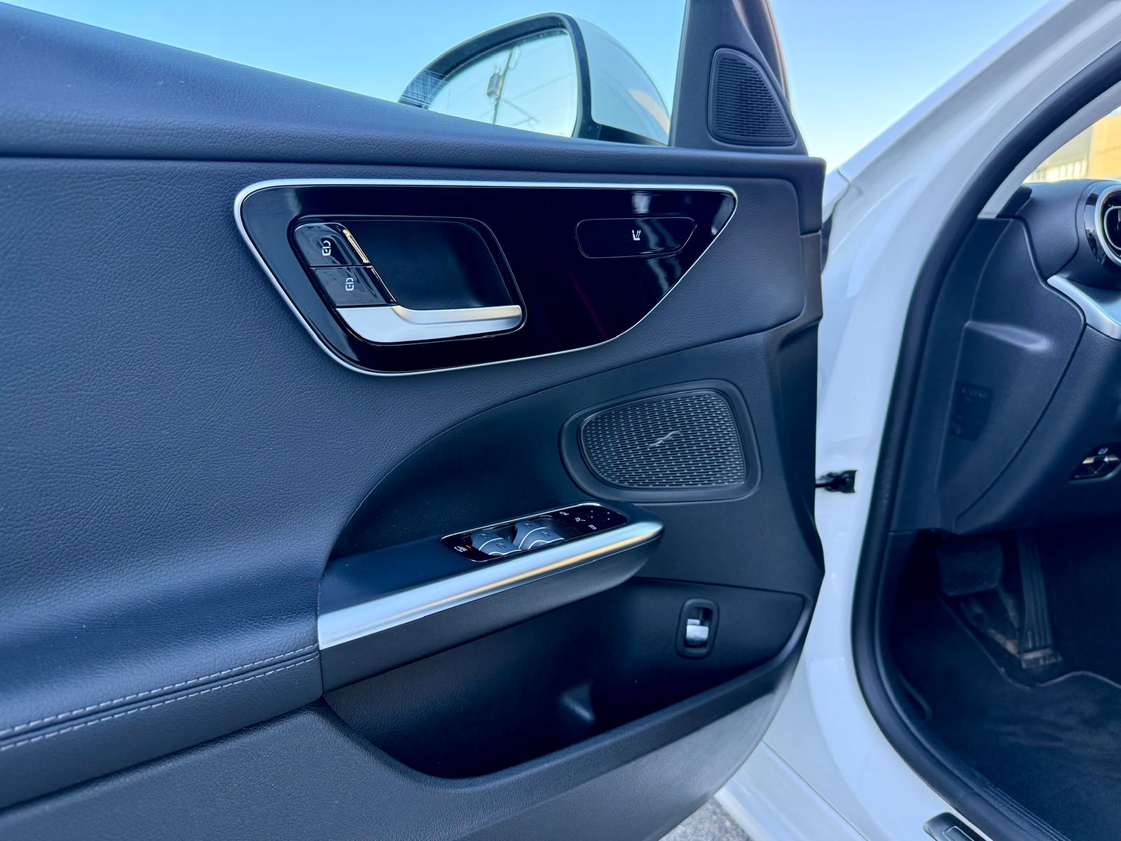 MERCEDES-BENZ C 220 d T 4Matic Avantgarde-image-19