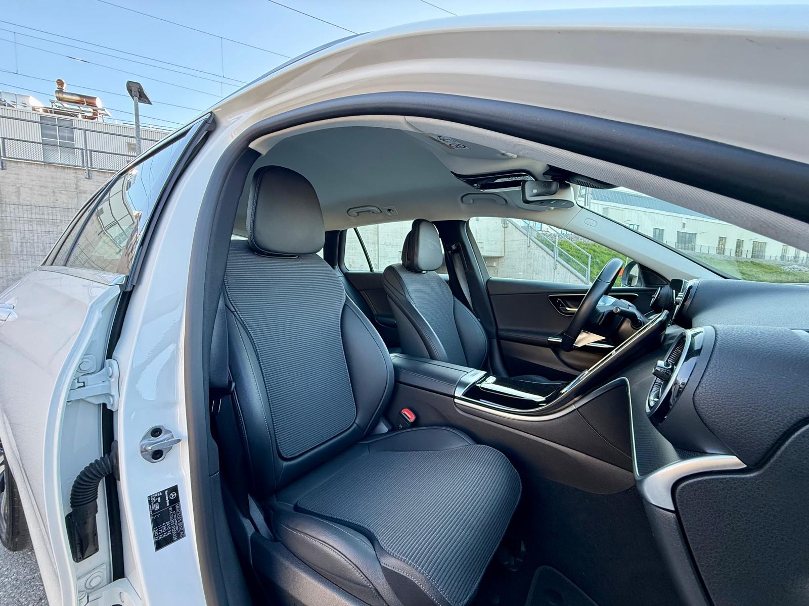MERCEDES-BENZ C 220 d T 4Matic Avantgarde-image-28