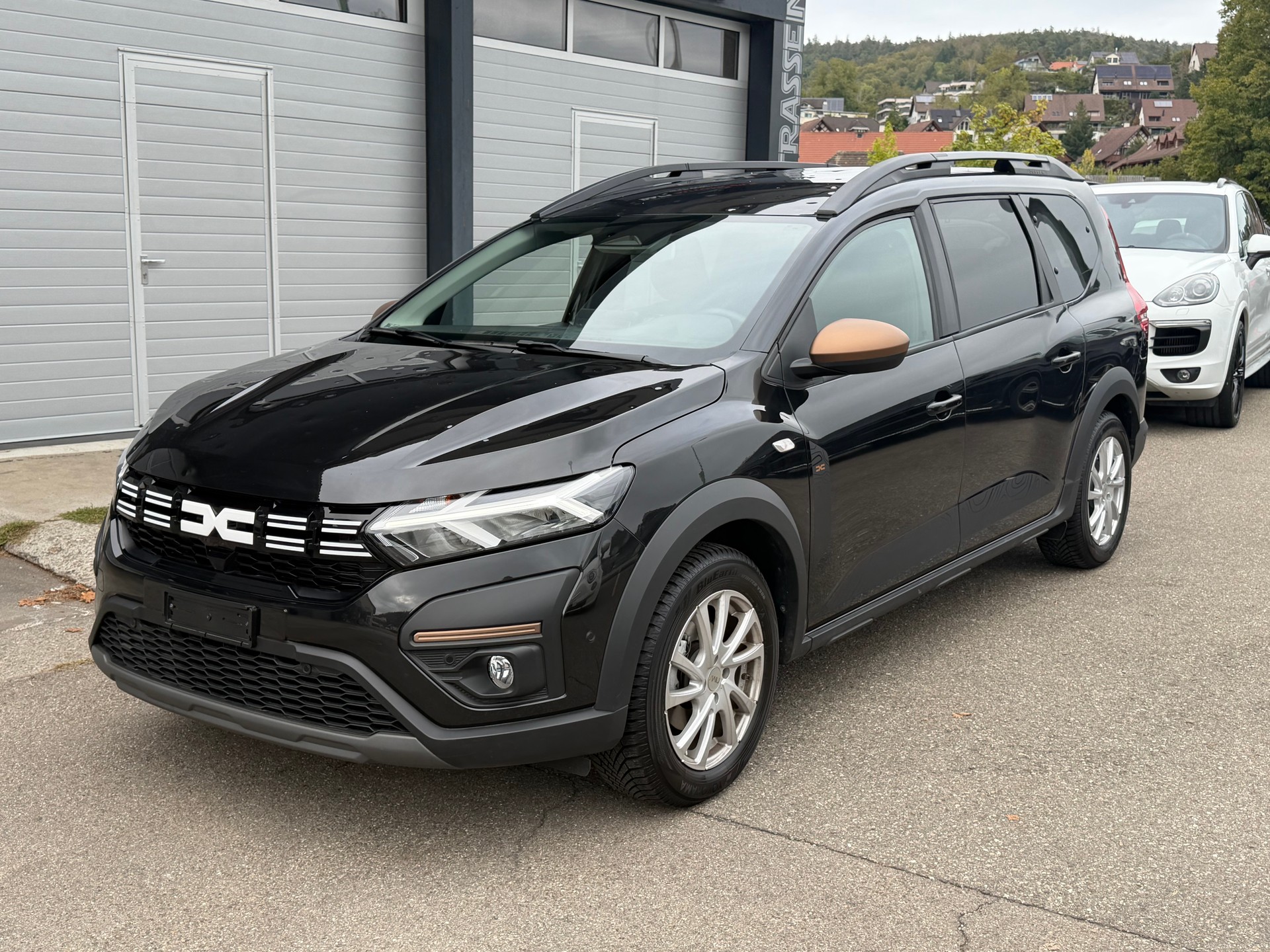 DACIA JOGGER HEV 140 Extreme+ 93PS, ** 7 Platz **-image-3