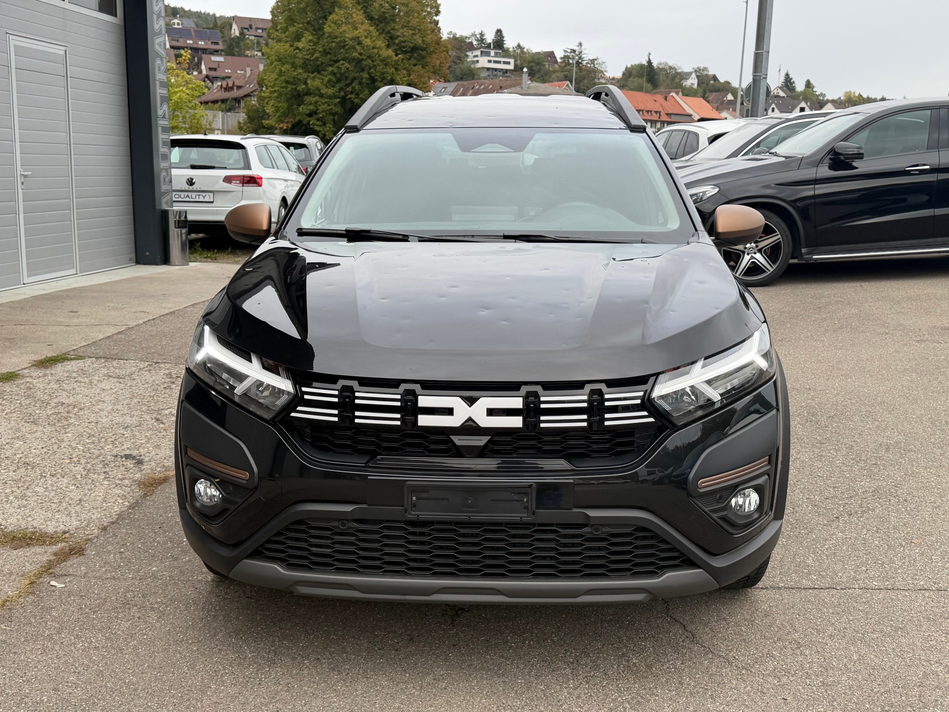 DACIA JOGGER HEV 140 Extreme+ 93PS, ** 7 Platz **-image-1