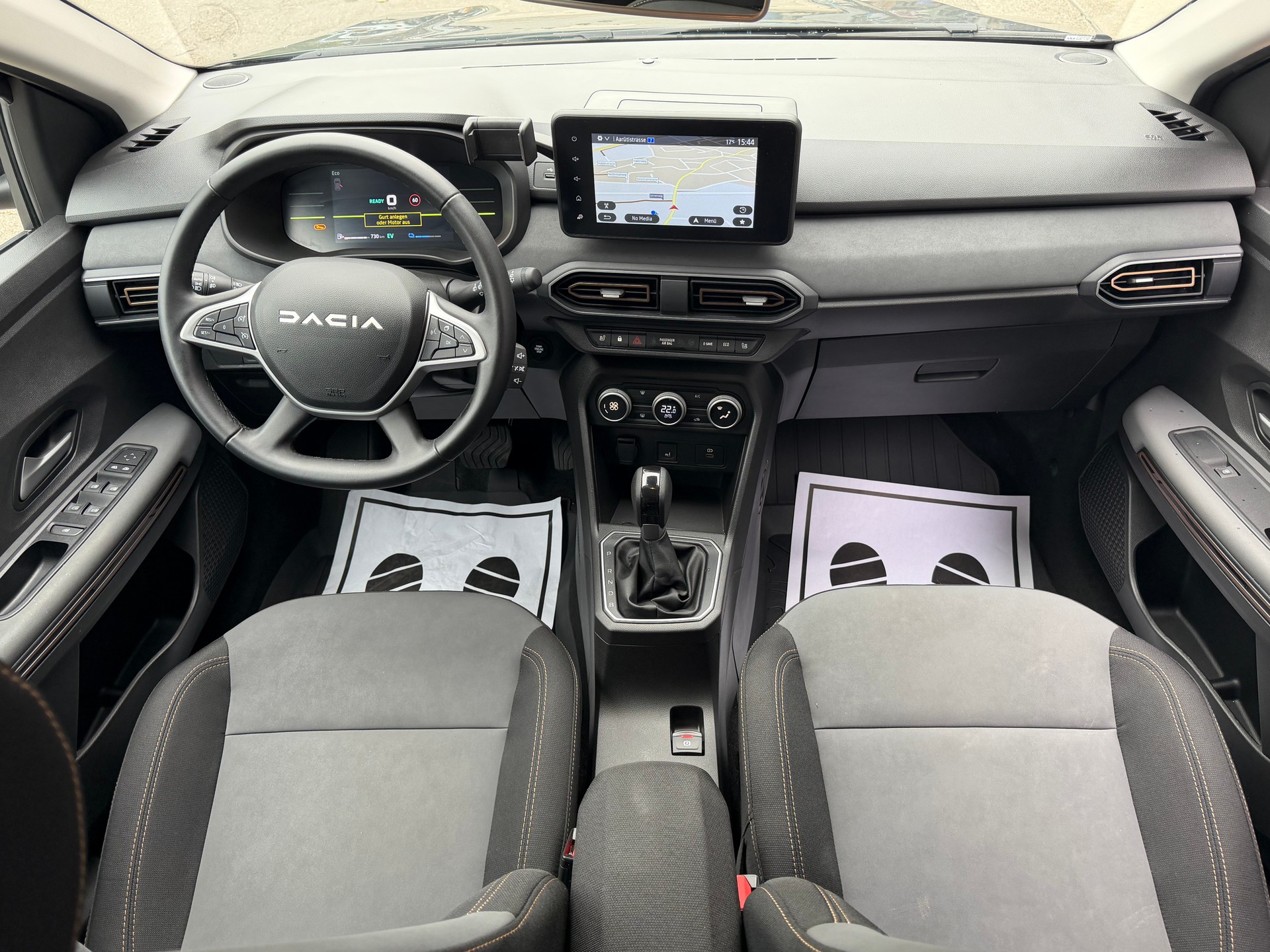DACIA JOGGER HEV 140 Extreme+ 93PS, ** 7 Platz **-image-8