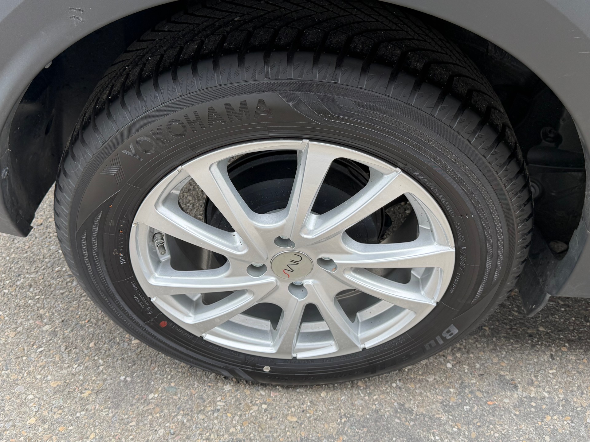 DACIA JOGGER HEV 140 Extreme+ 93PS, ** 7 Platz **-image-15