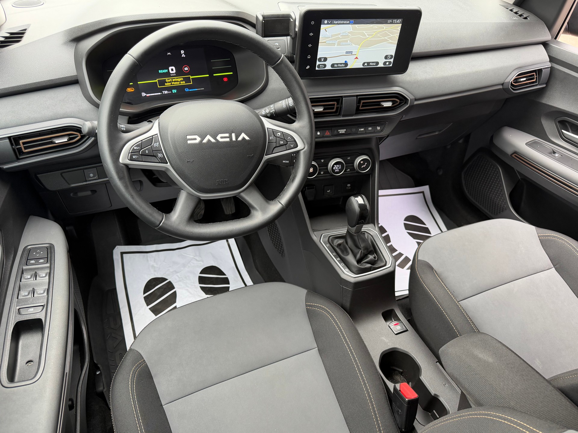 DACIA JOGGER HEV 140 Extreme+ 93PS, ** 7 Platz **-image-11