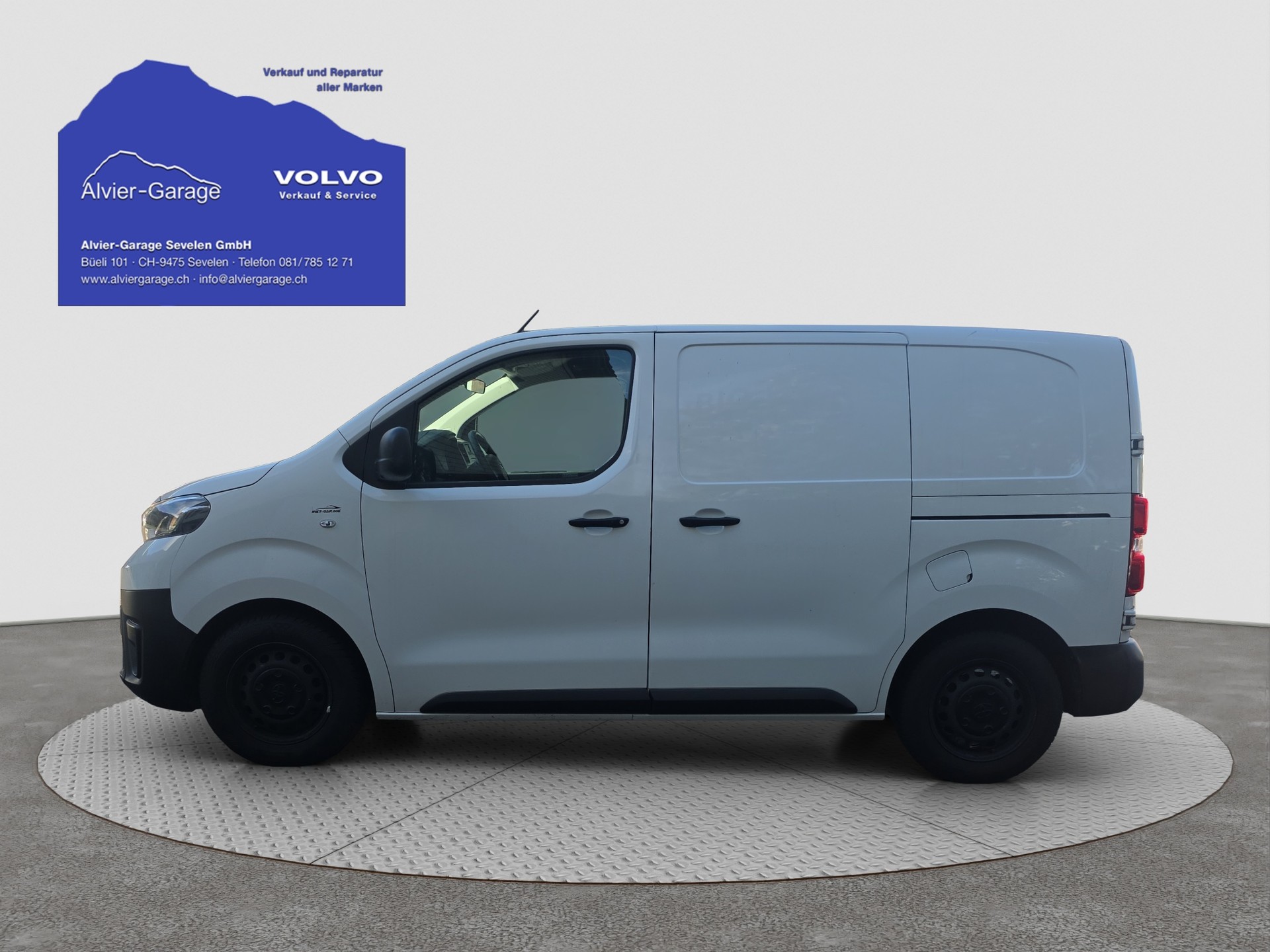 TOYOTA Proace 1.5D Panel Van Compact Active-image-1