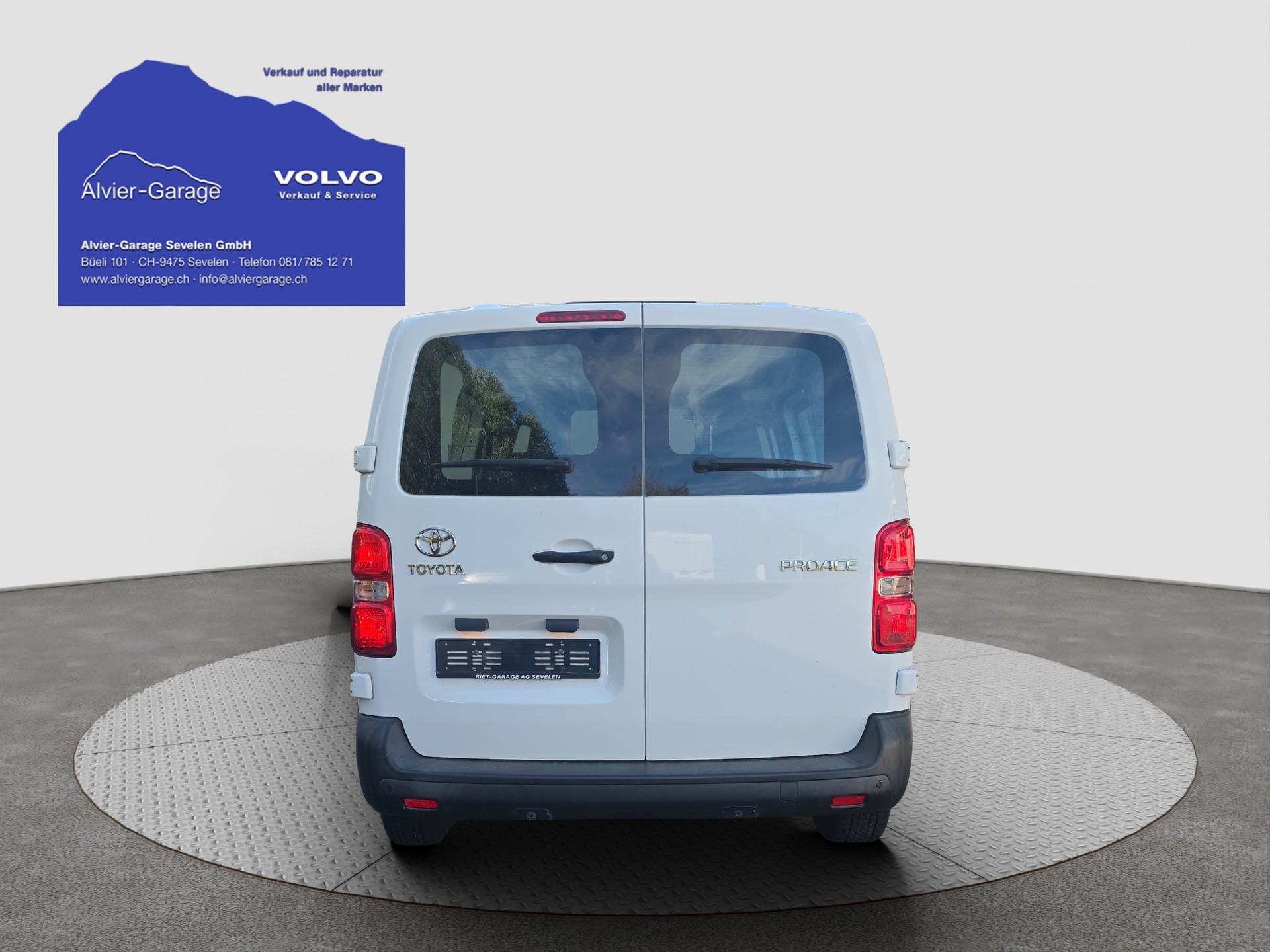 TOYOTA Proace 1.5D Panel Van Compact Active-image-3