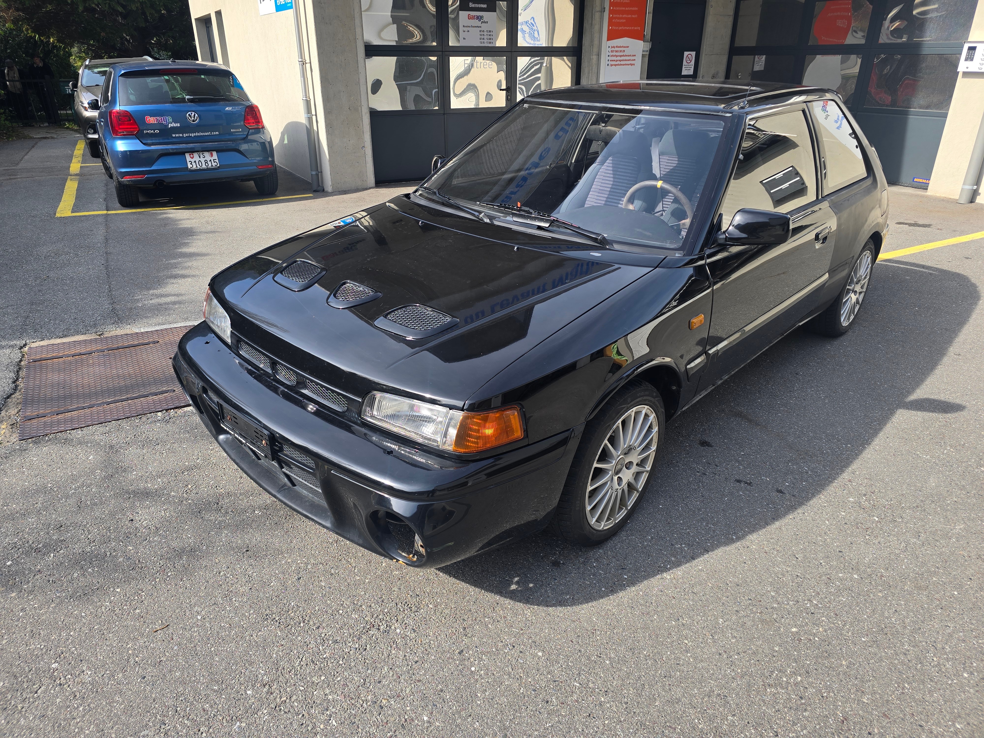 Car photo