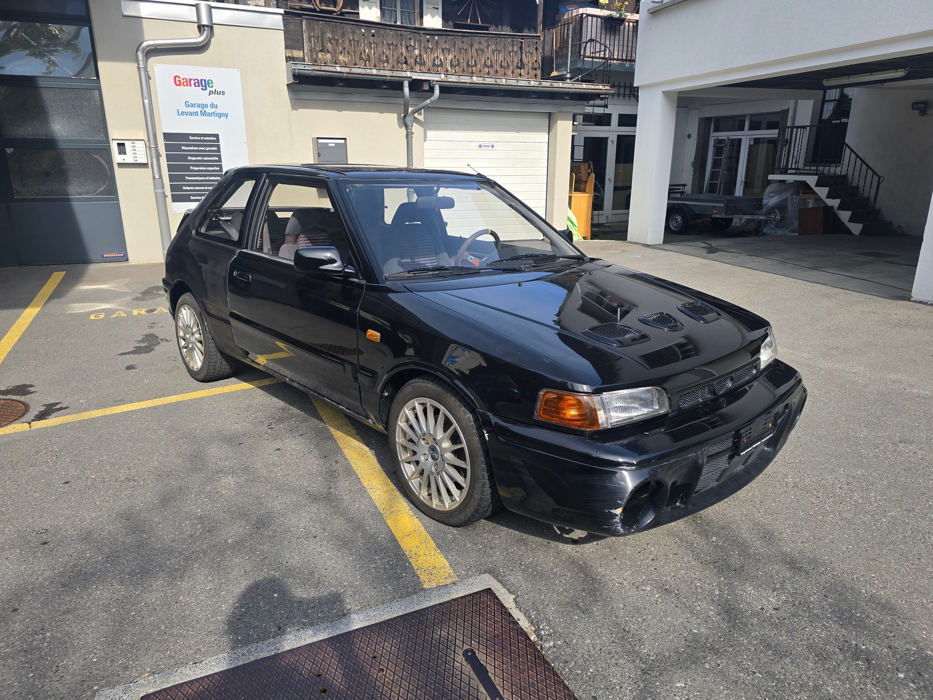 MAZDA 323 1.8i 16V GT-R 4WD-image-1