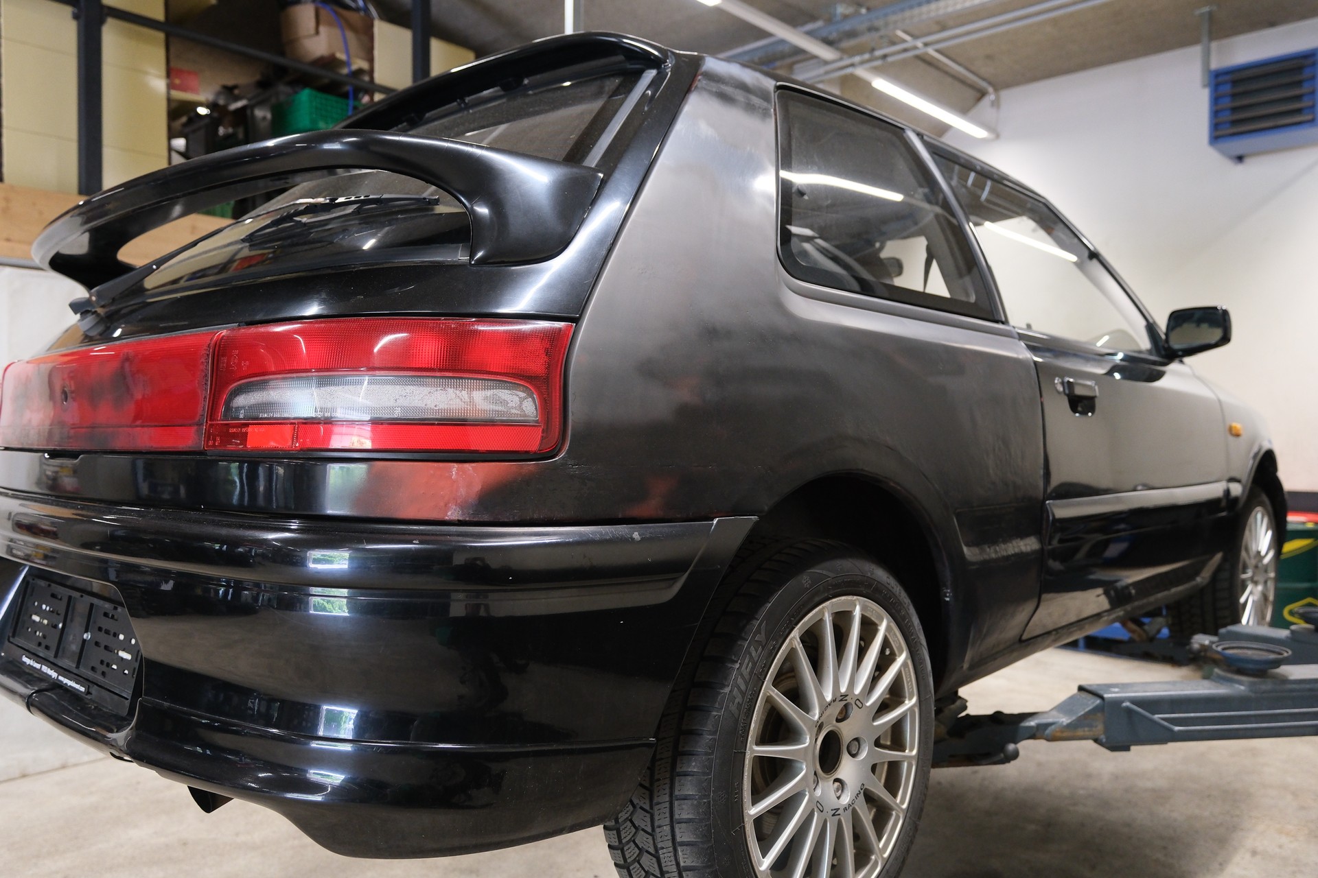 MAZDA 323 1.8i 16V GT-R 4WD-image-11