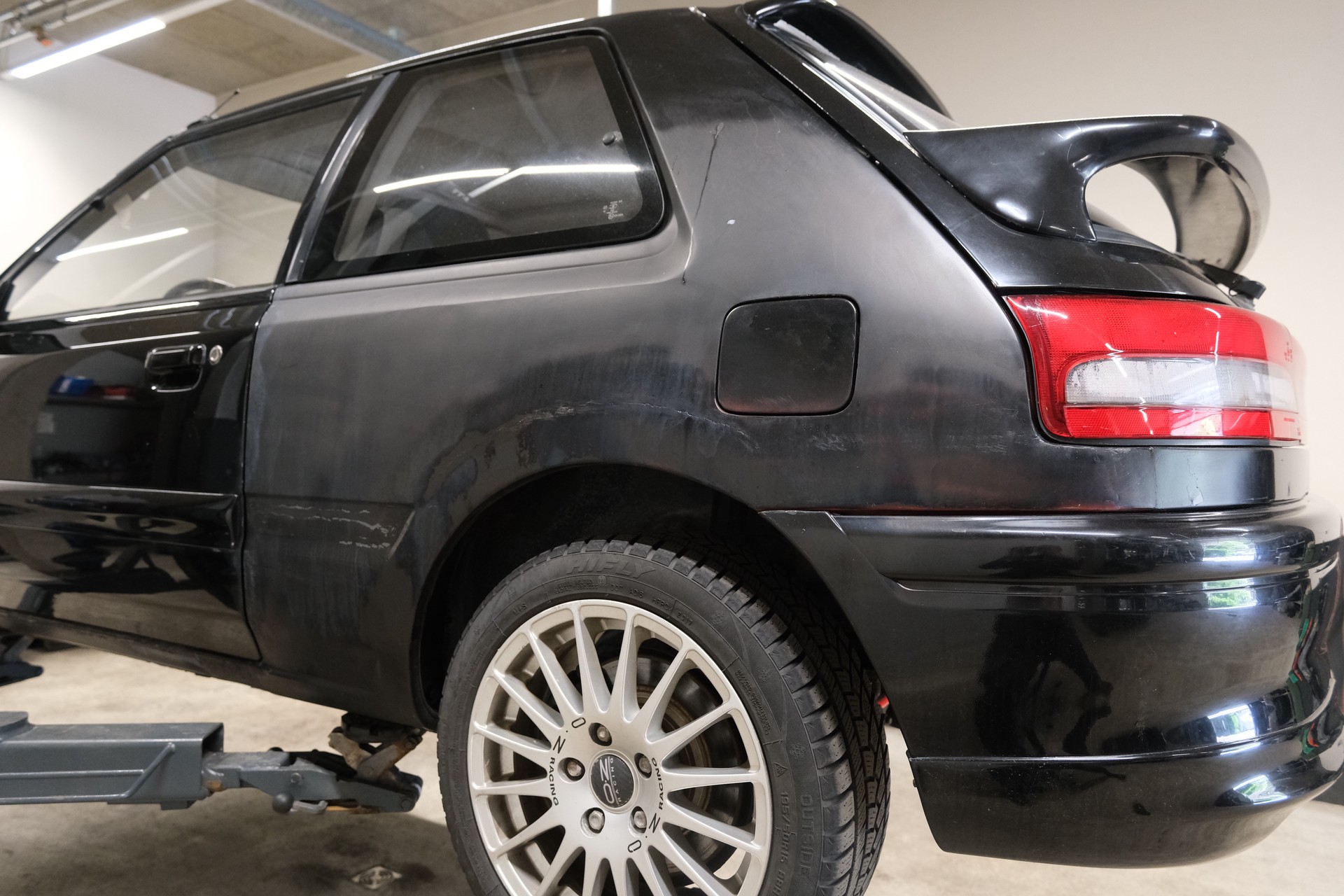 MAZDA 323 1.8i 16V GT-R 4WD-image-10