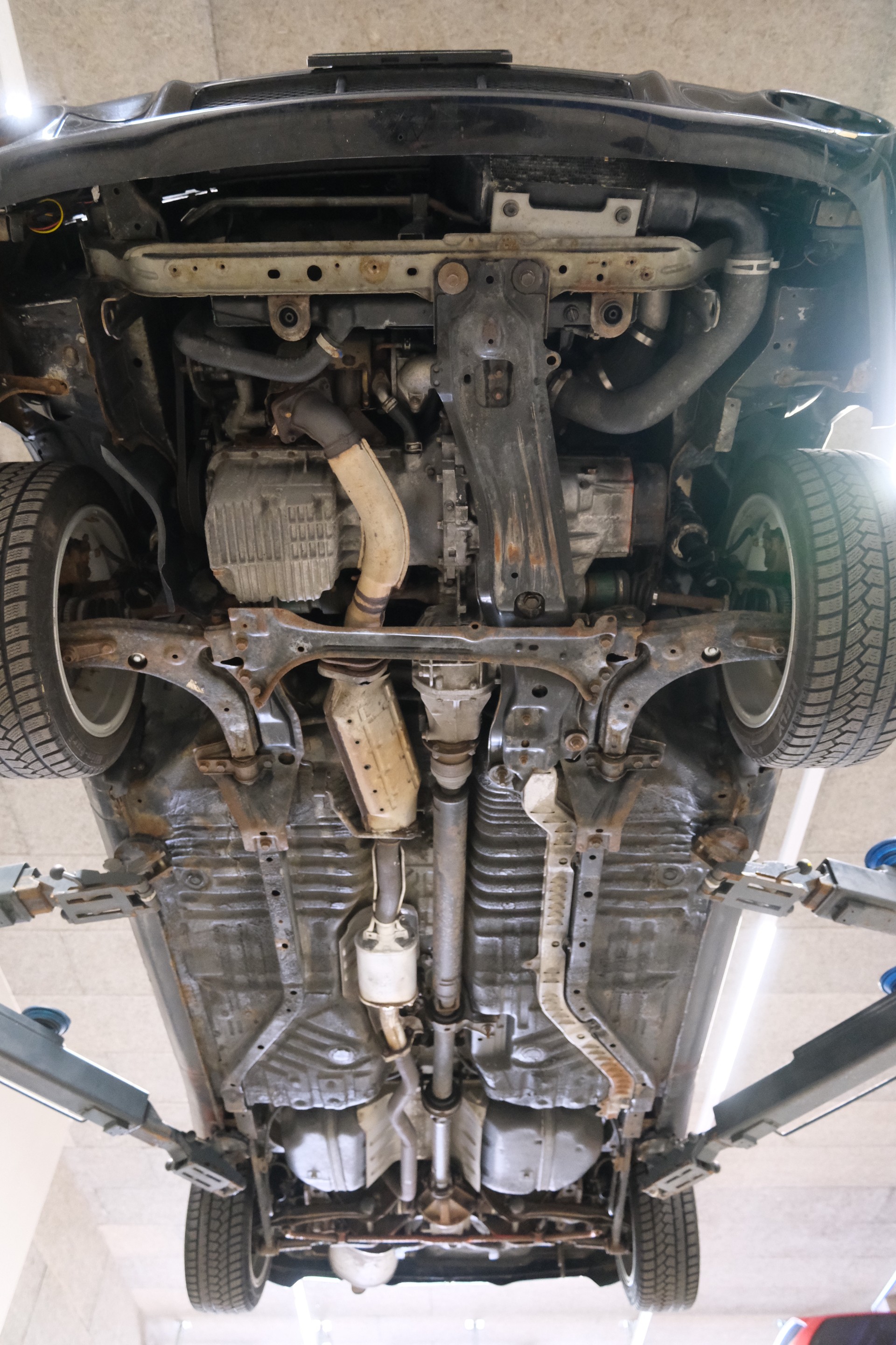 MAZDA 323 1.8i 16V GT-R 4WD-image-12