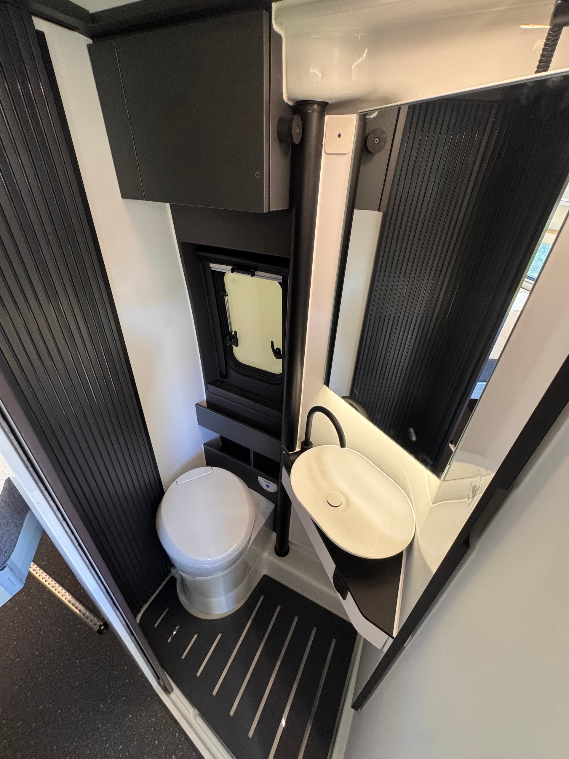 ADRIA TWIN SUPREME 640 SGX-image-8