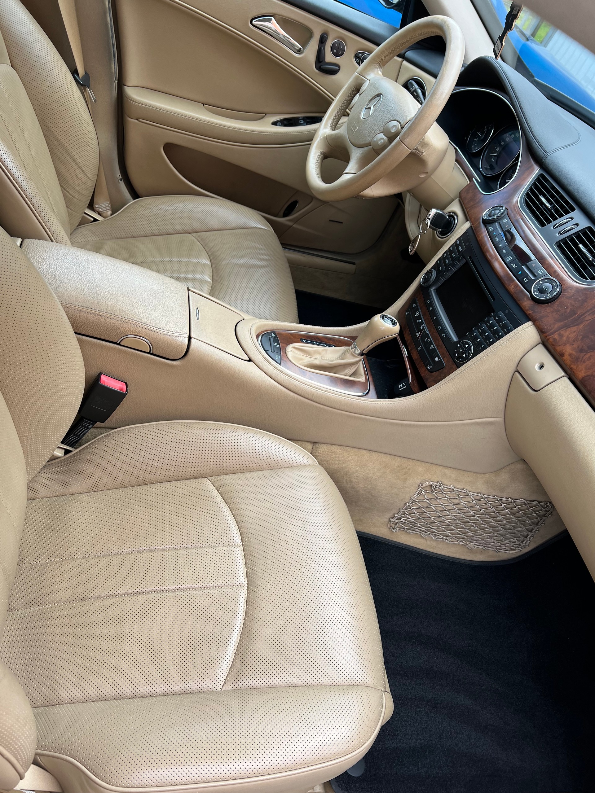 MERCEDES-BENZ CLS 350 CGI 7G-Tronic-image-7