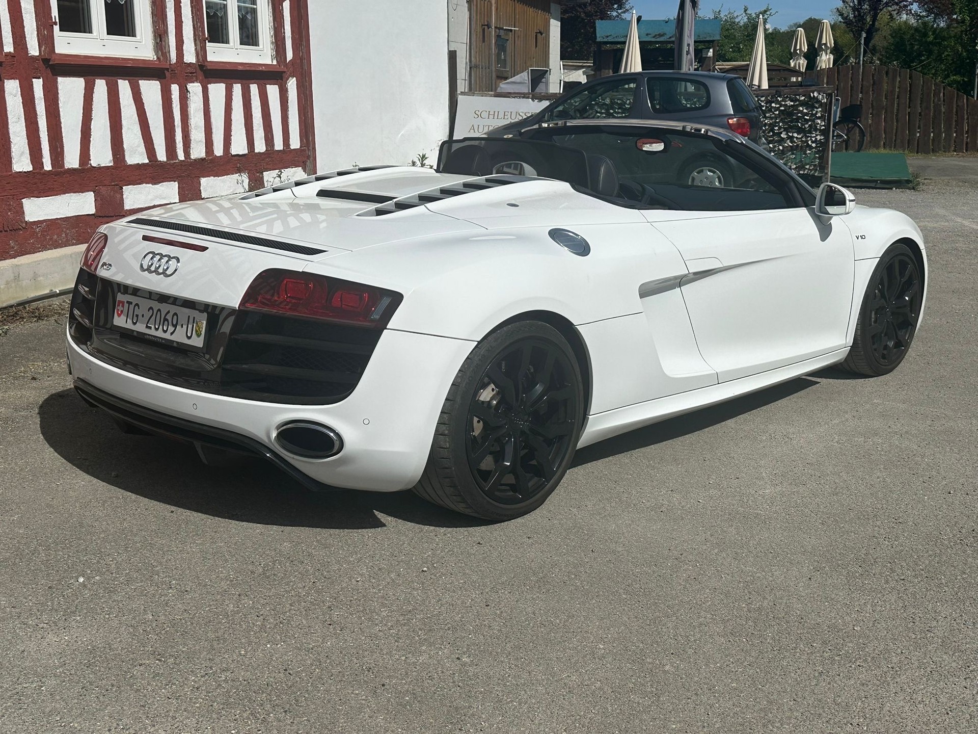 AUDI R8 Spyder 5.2 R-Tronic-image-3
