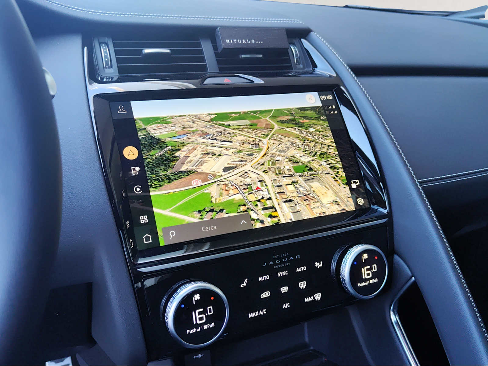 JAGUAR E-Pace 2.0 P250 R-Dynamic AWD SE-image-16