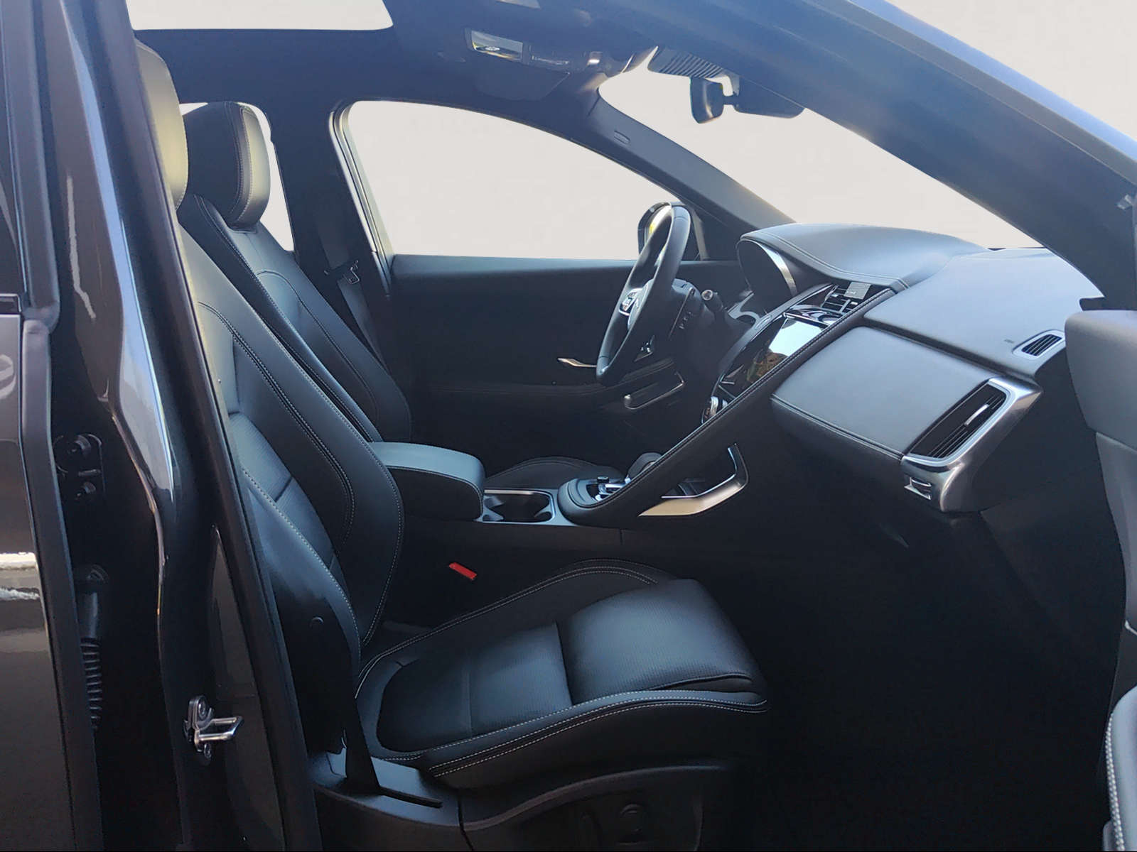 JAGUAR E-Pace 2.0 P250 R-Dynamic AWD SE-image-13