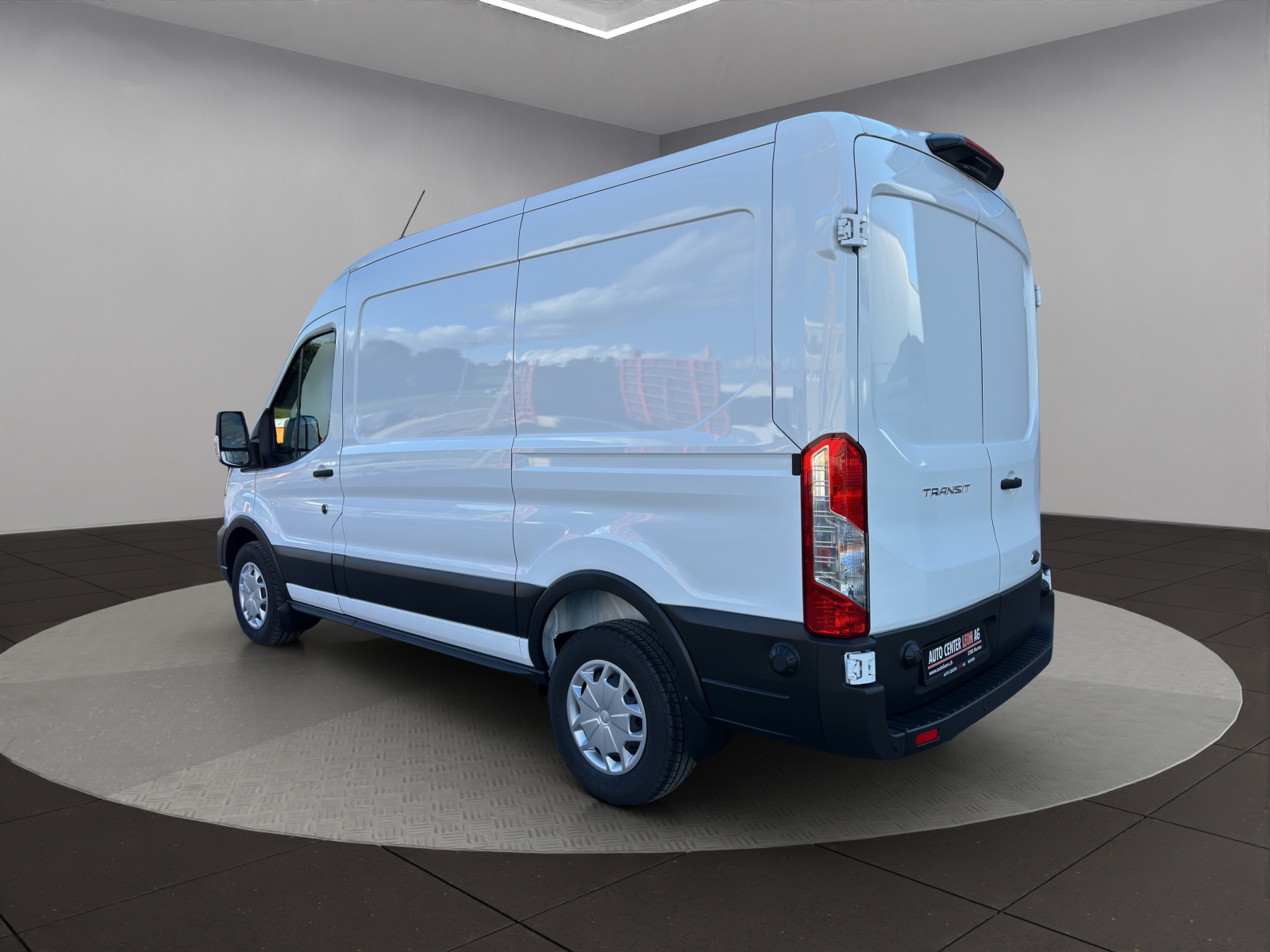 FORD Transit Van 350 L2 Trend 2.0 TDCi 130 FWD-showroom-element-3