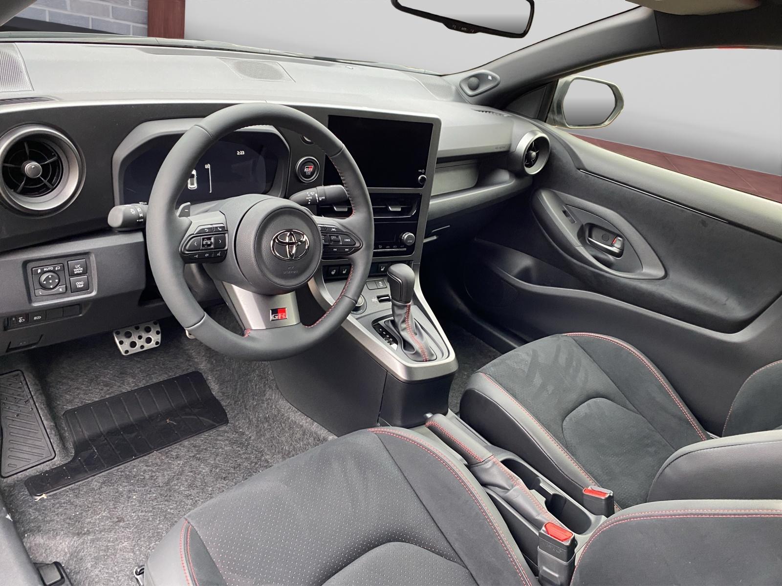 TOYOTA GR Yaris 1.6 Turbo Sport 4x4-image-8