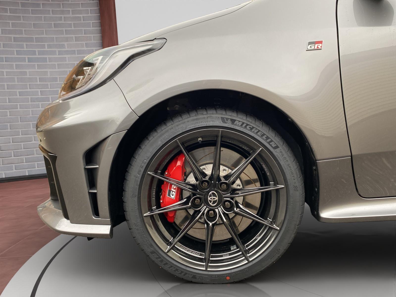 TOYOTA GR Yaris 1.6 Turbo Sport 4x4-image-6