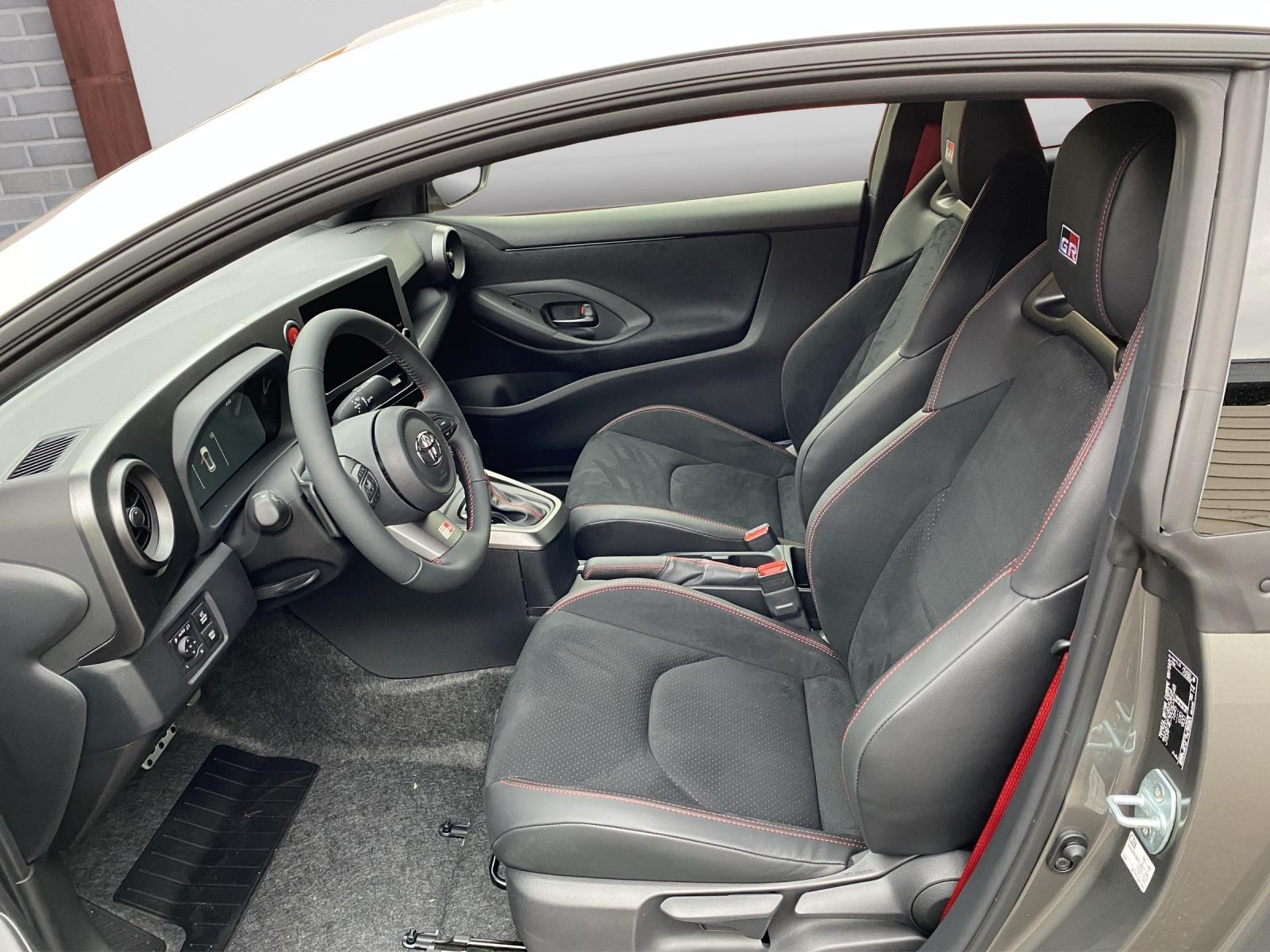 TOYOTA GR Yaris 1.6 Turbo Sport 4x4-image-7