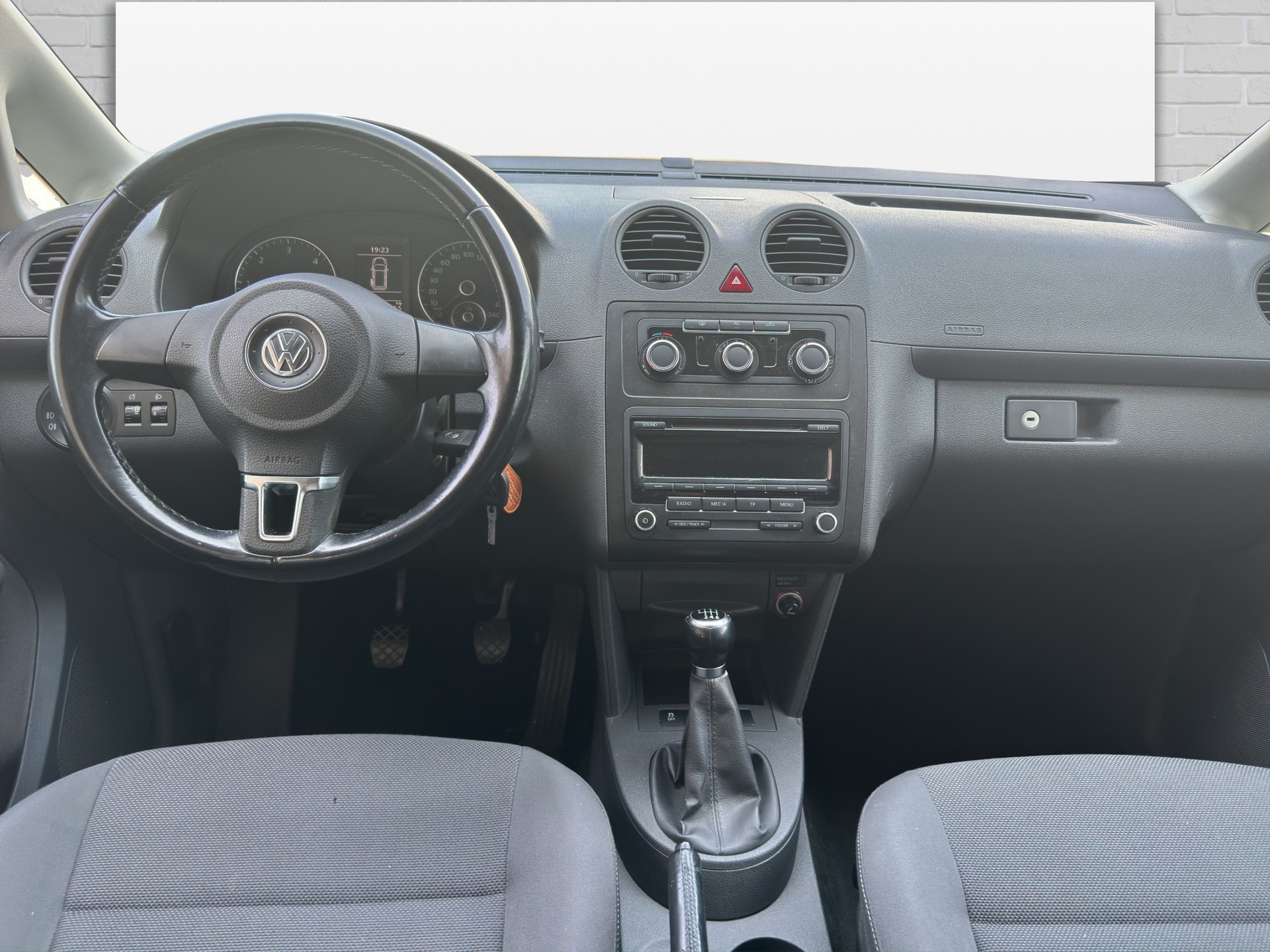 VW Caddy 2.0 TDI 4Motion Trendline-image-7