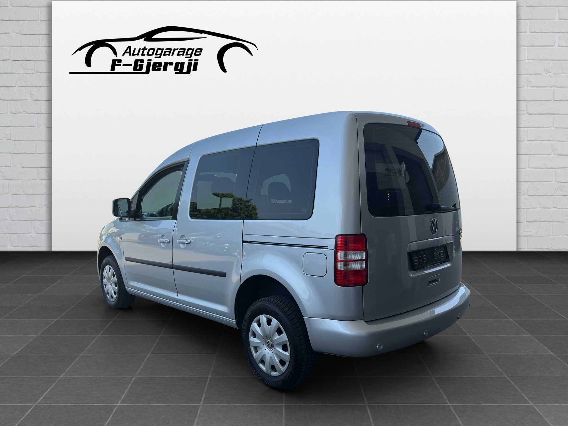 VW Caddy 2.0 TDI 4Motion Trendline-image-4