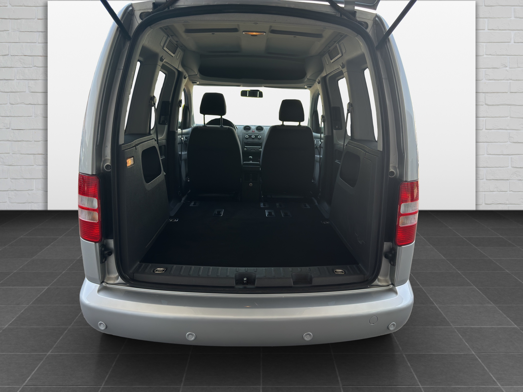 VW Caddy 2.0 TDI 4Motion Trendline — slika 12