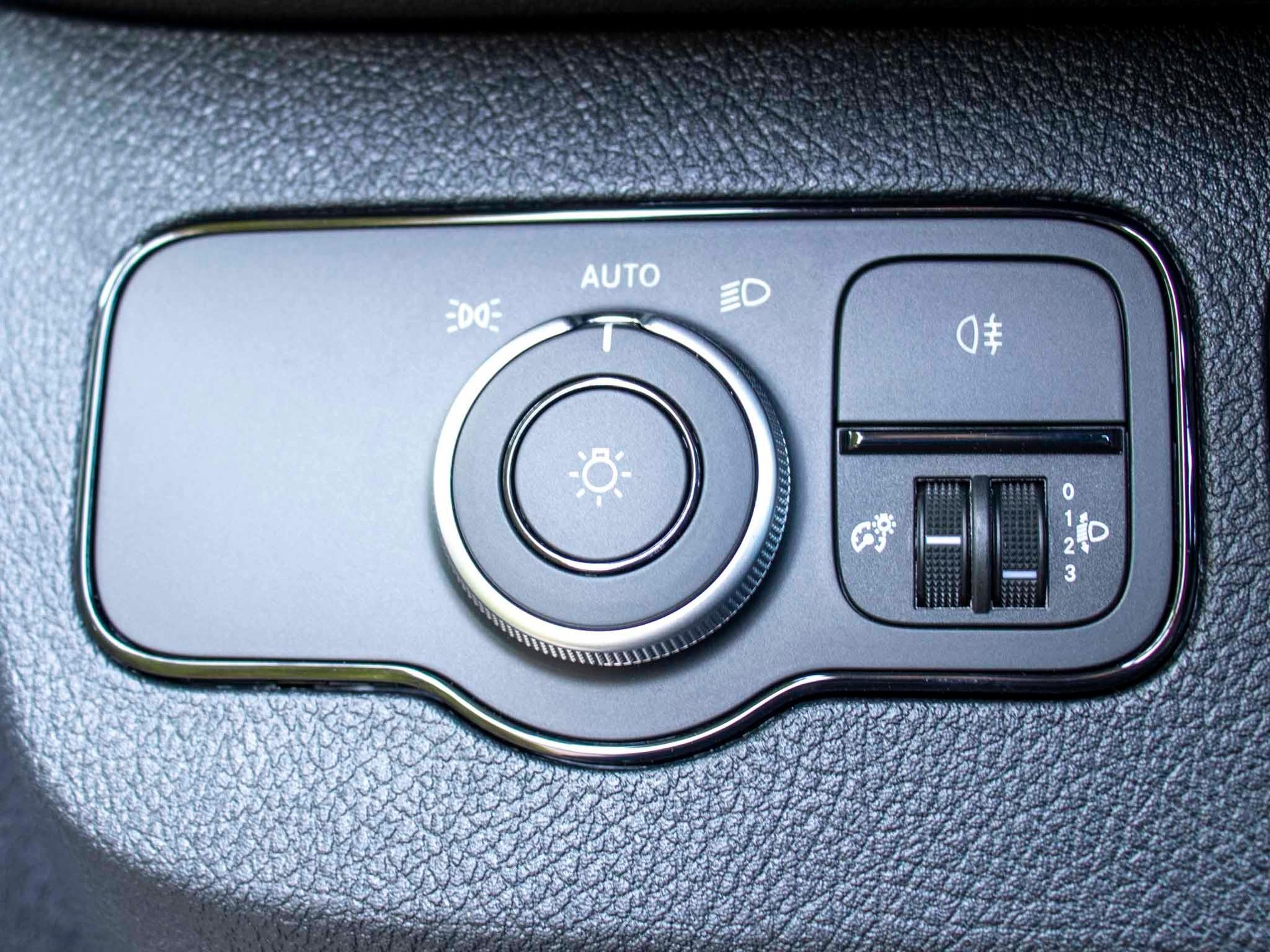 MERCEDES-BENZ Sprinter 317 CDI PRO CH Standard-image-9
